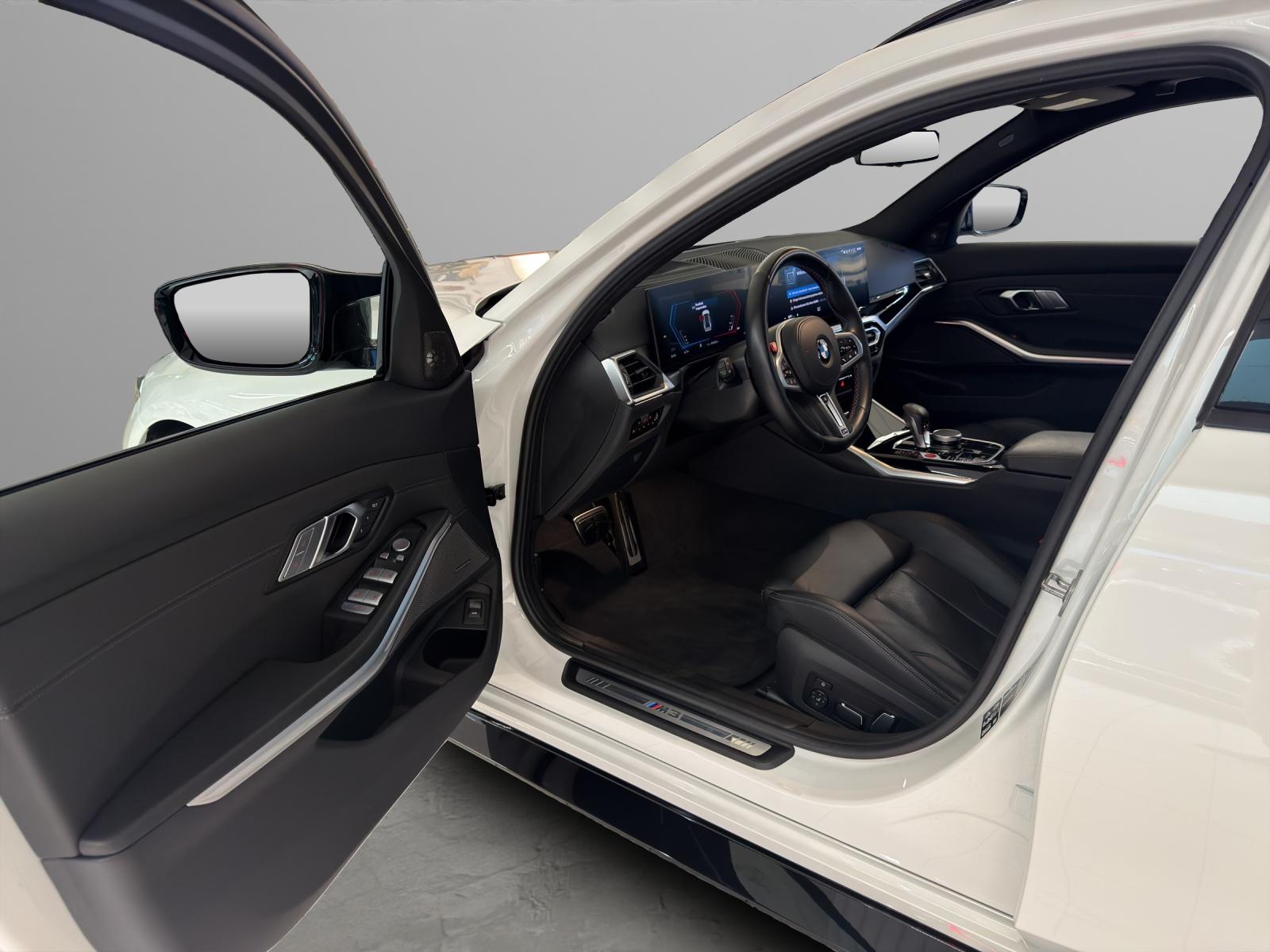 BMW M3 Competition xDrive Touring-image-6
