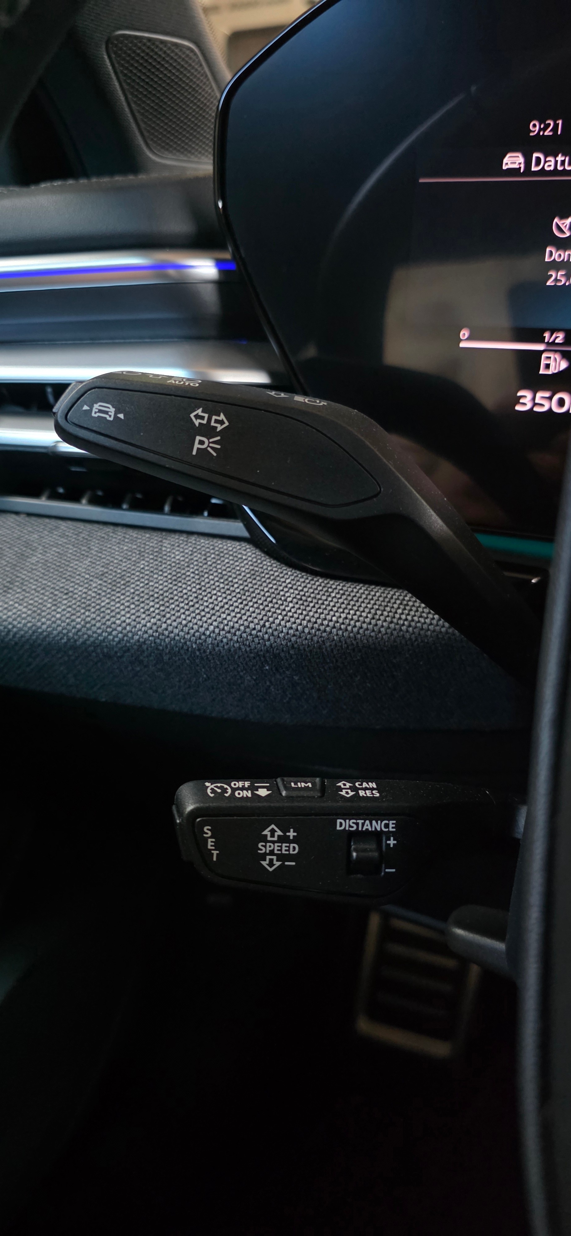 AUDI A5 Avant TFSI 150 kW S tronic *ACC*LaneAssist*Rückfahrkamera*Ambientebeleuchtung*Sitzheizung*CarPlay/AndroidAuto*-image-15