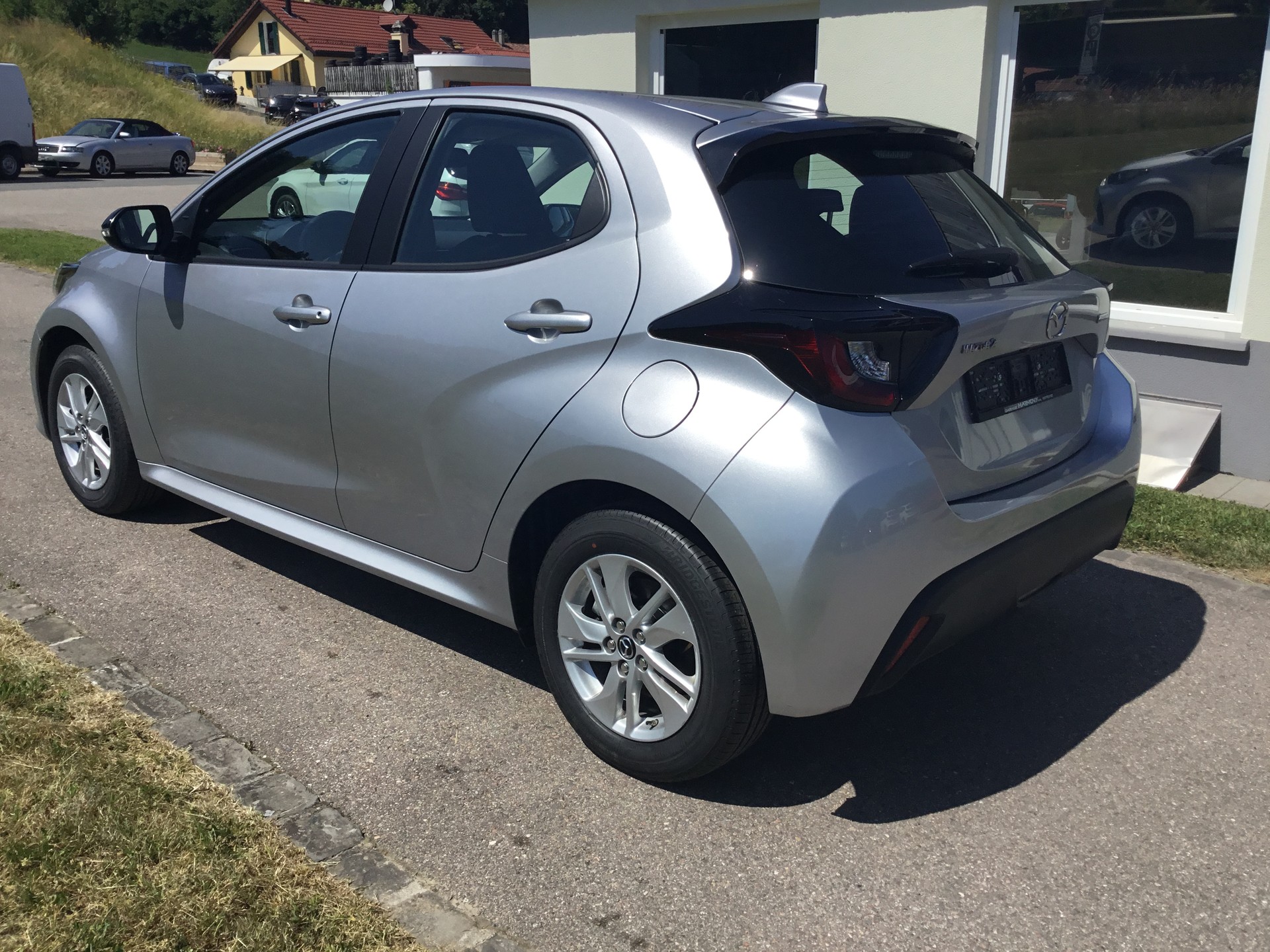 MAZDA 2 Hybrid Centre-line-image-5