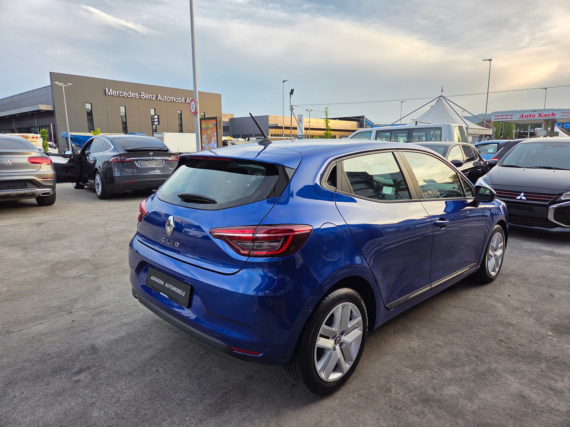 RENAULT Clio 1.0 Intens CVT-image-7