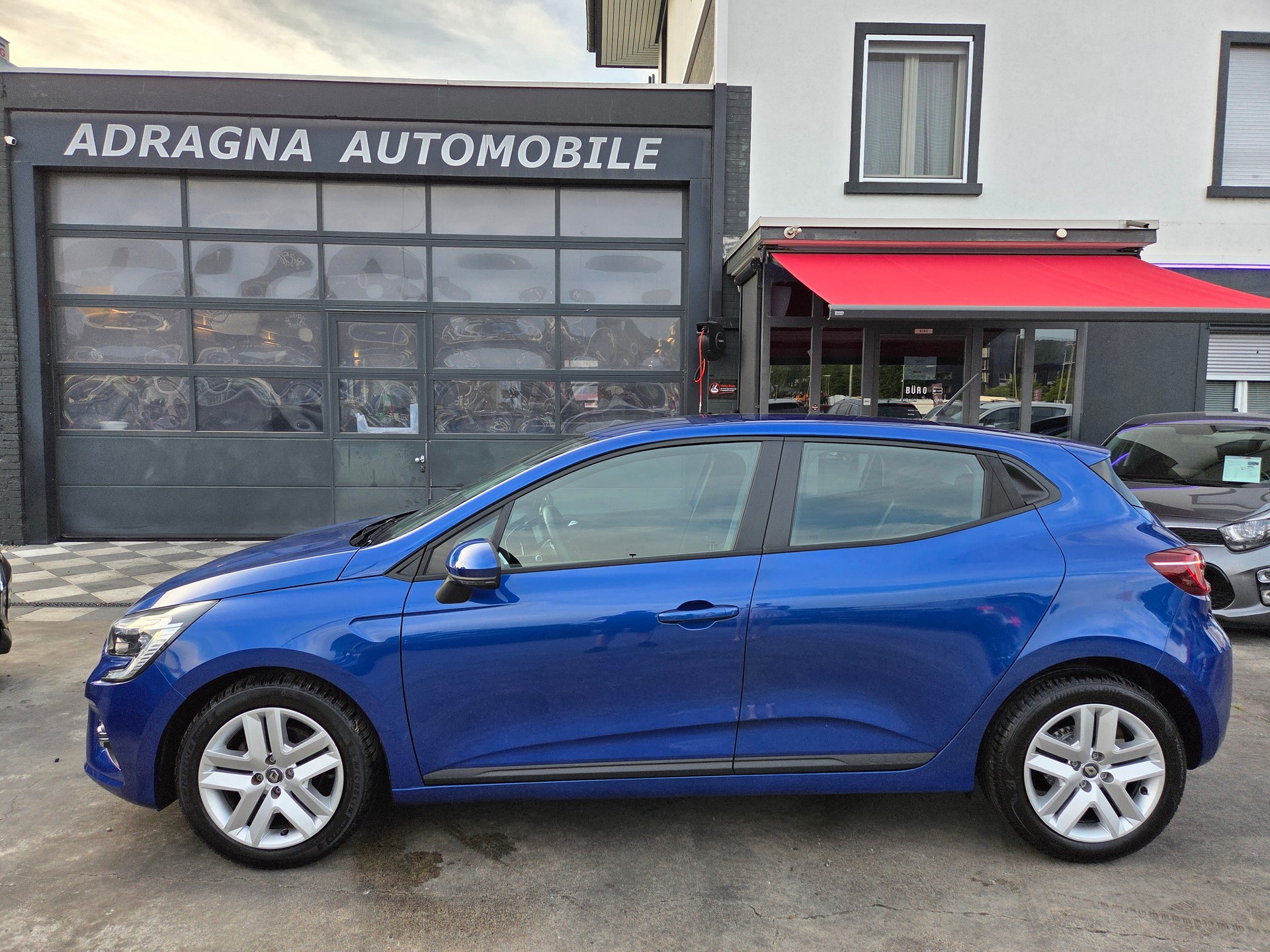 RENAULT Clio 1.0 Intens CVT-image-3