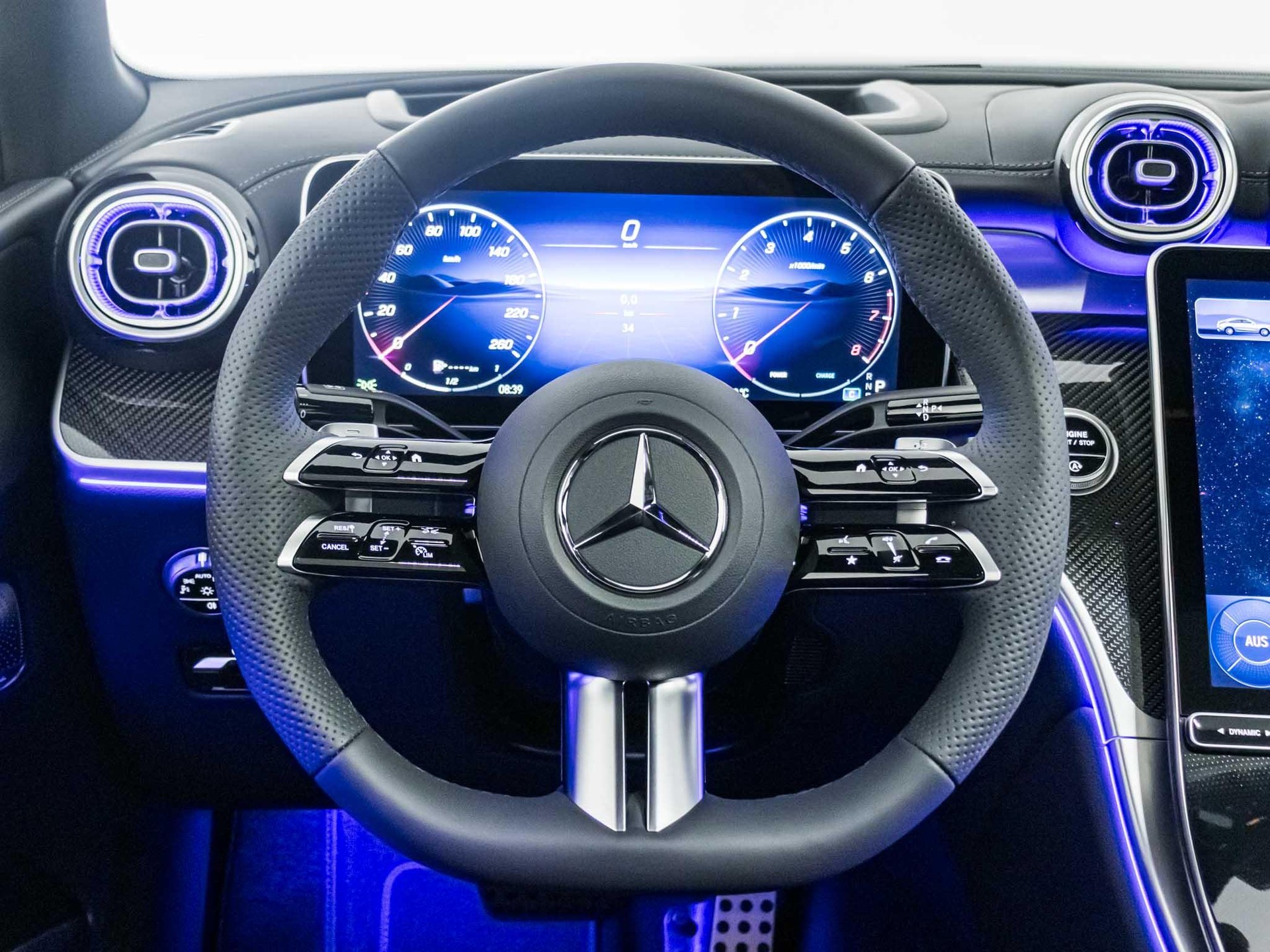 MERCEDES-BENZ GLC 300 4MATIC Coupé-image-10
