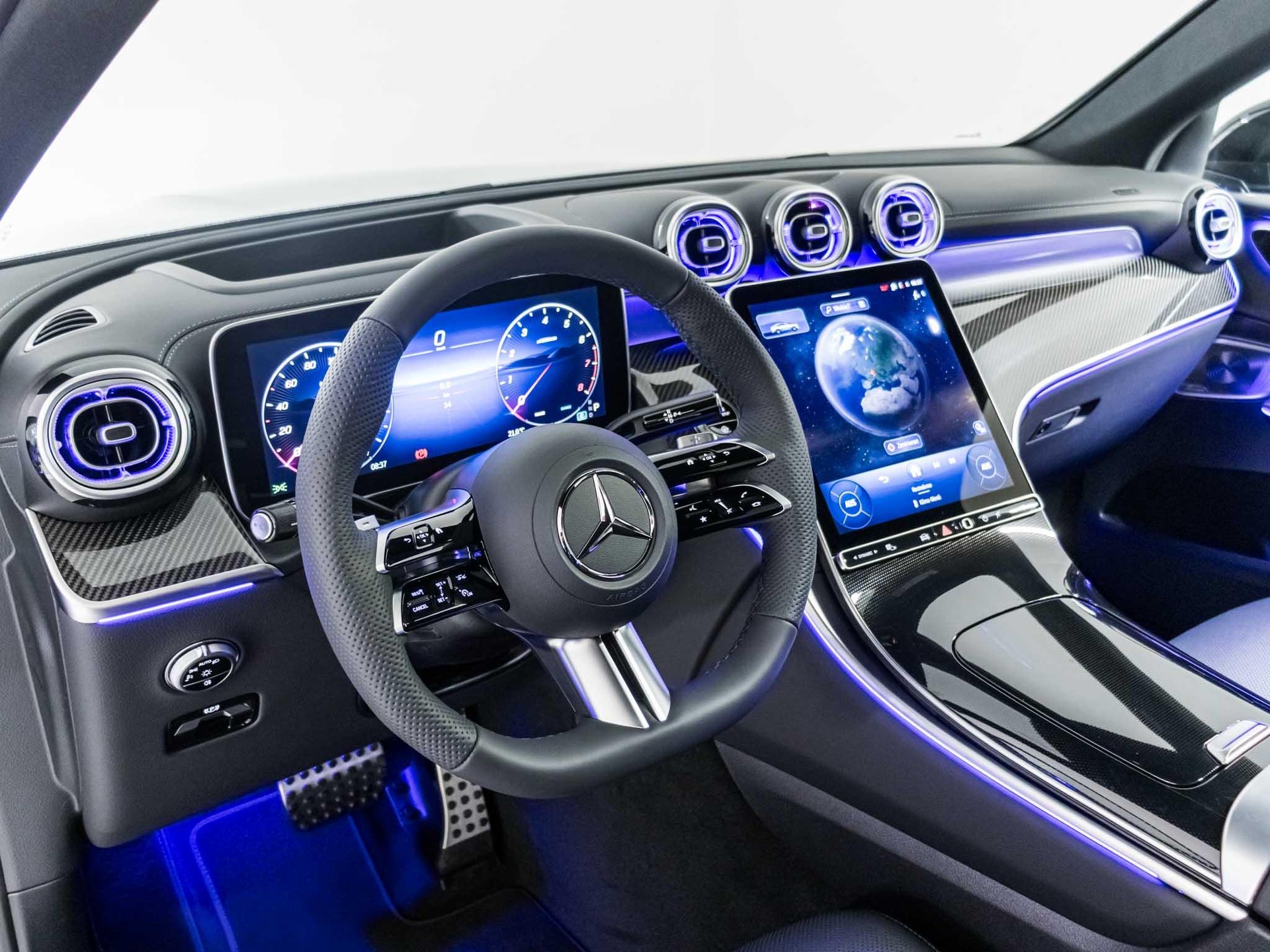 MERCEDES-BENZ GLC 300 4MATIC Coupé-image-9
