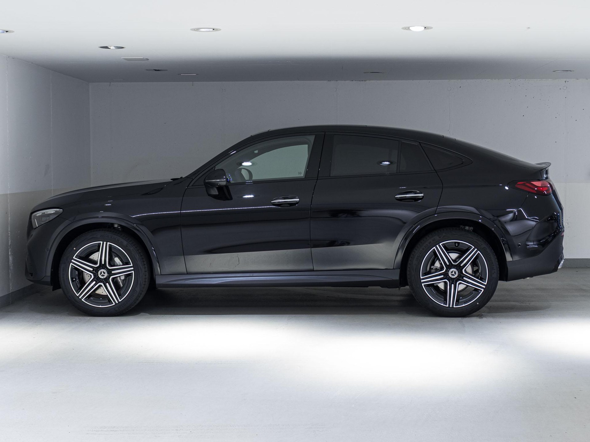 MERCEDES-BENZ GLC 300 4MATIC Coupé-image-4