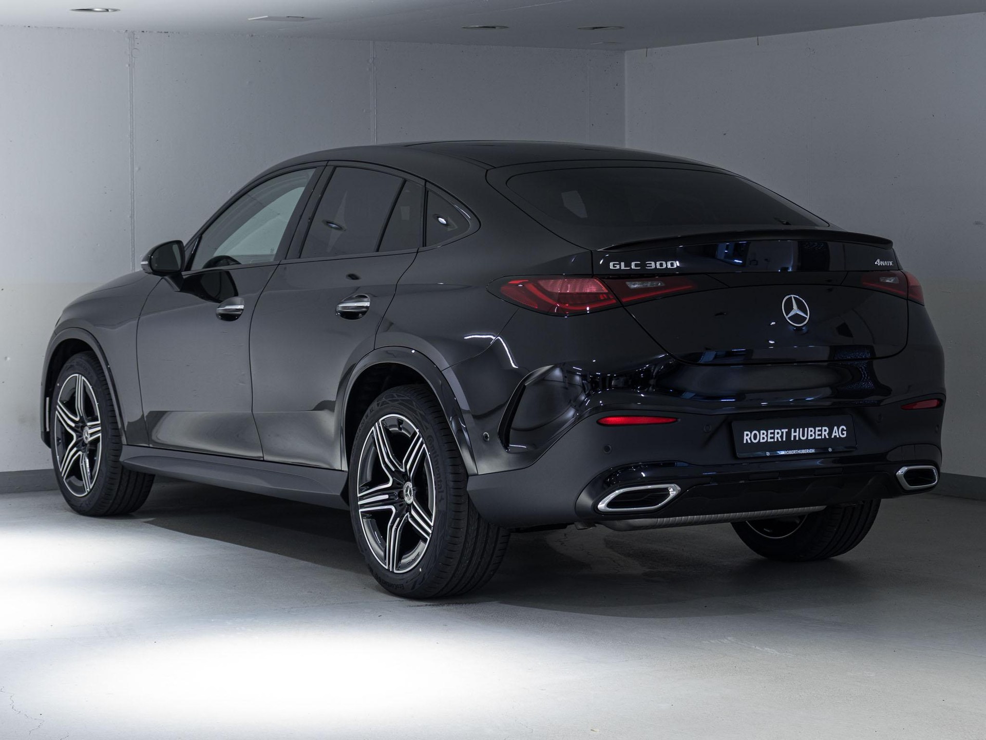 MERCEDES-BENZ GLC 300 4MATIC Coupé-image-3