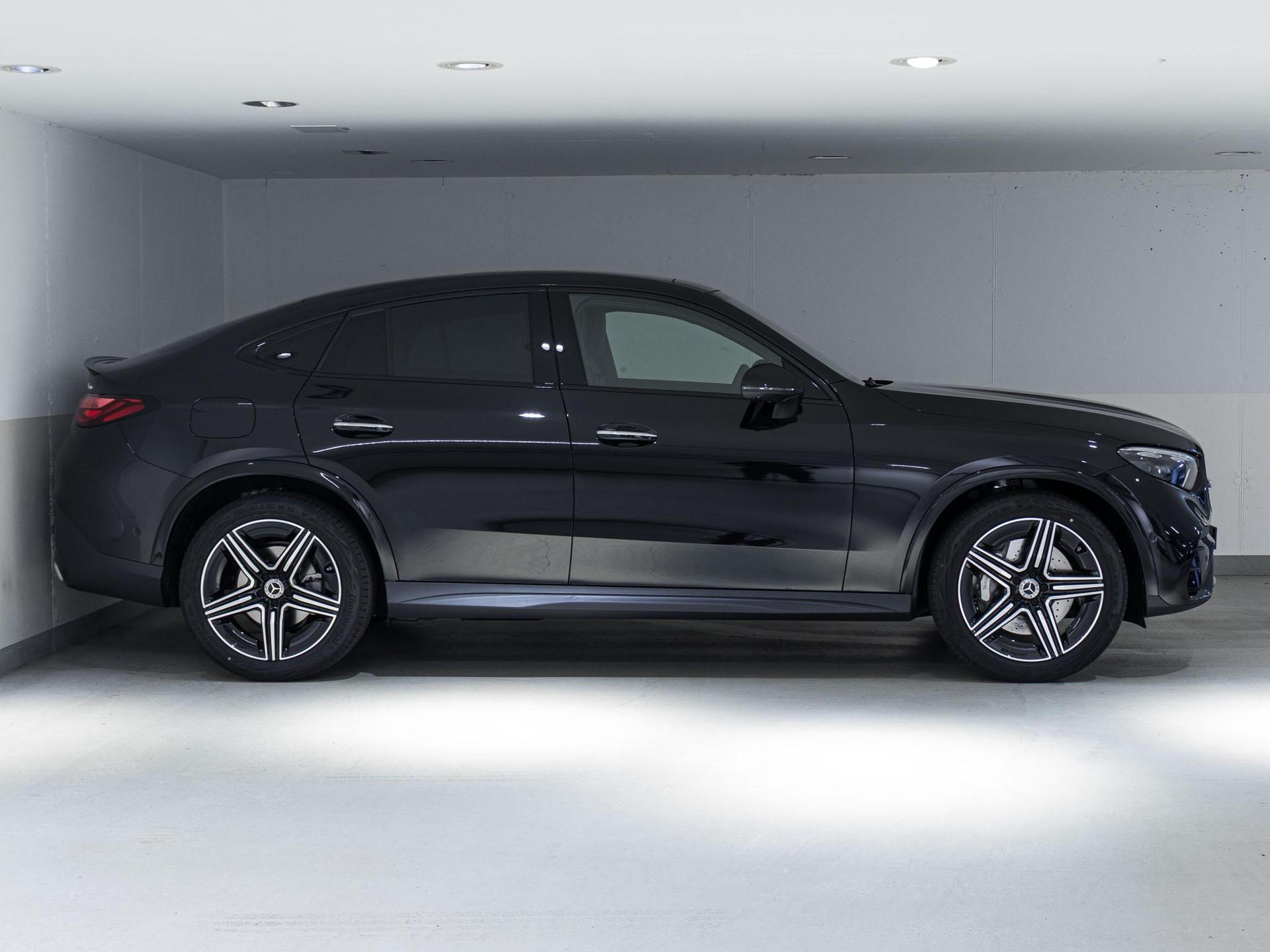 MERCEDES-BENZ GLC 300 4MATIC Coupé-image-1