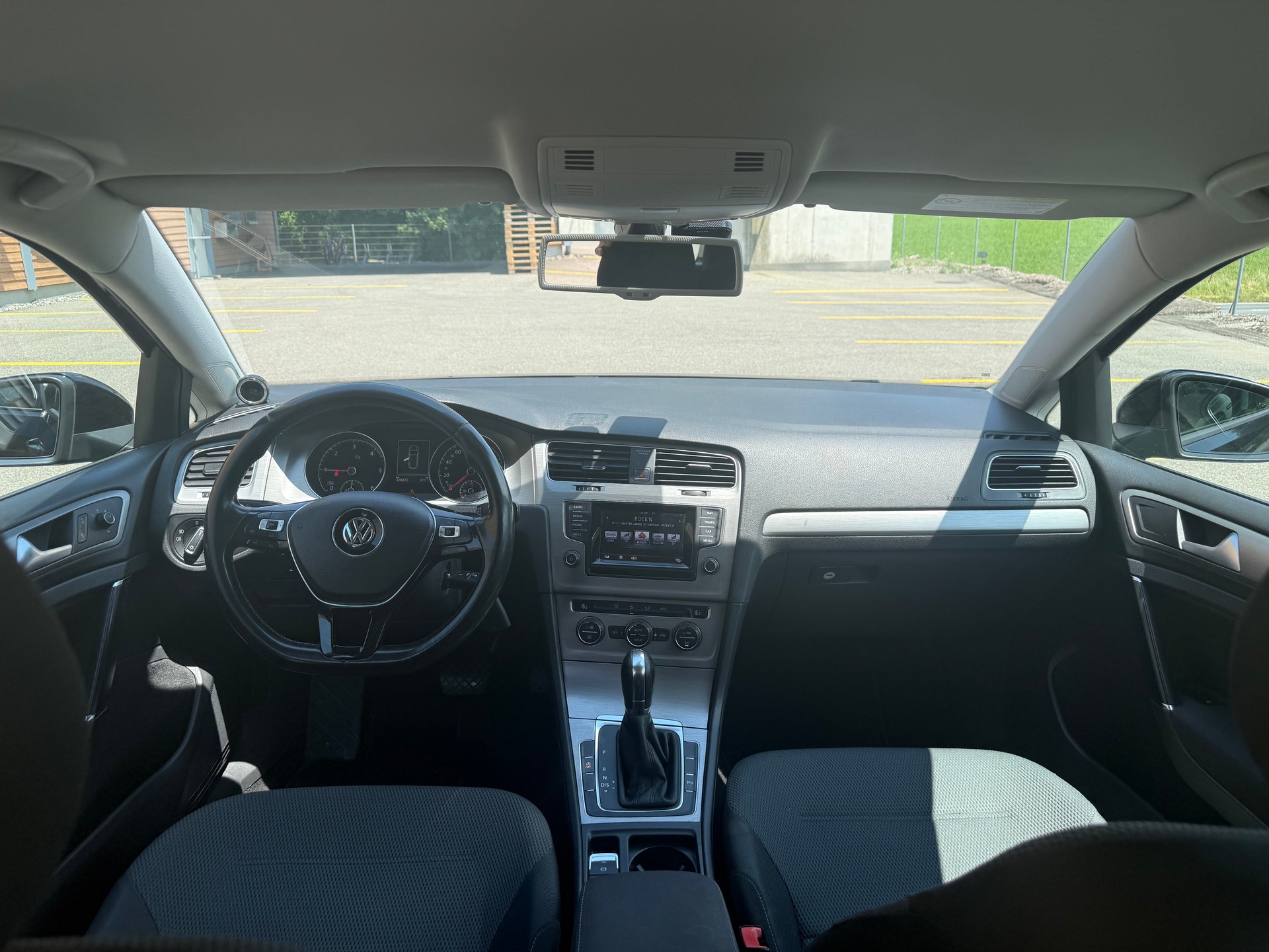 VW Golf Variant 1.6 TDI Comfortline DSG-image-4