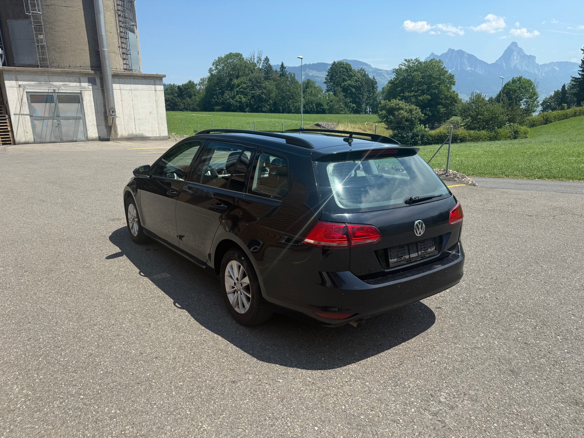 VW Golf Variant 1.6 TDI Comfortline DSG-image-1