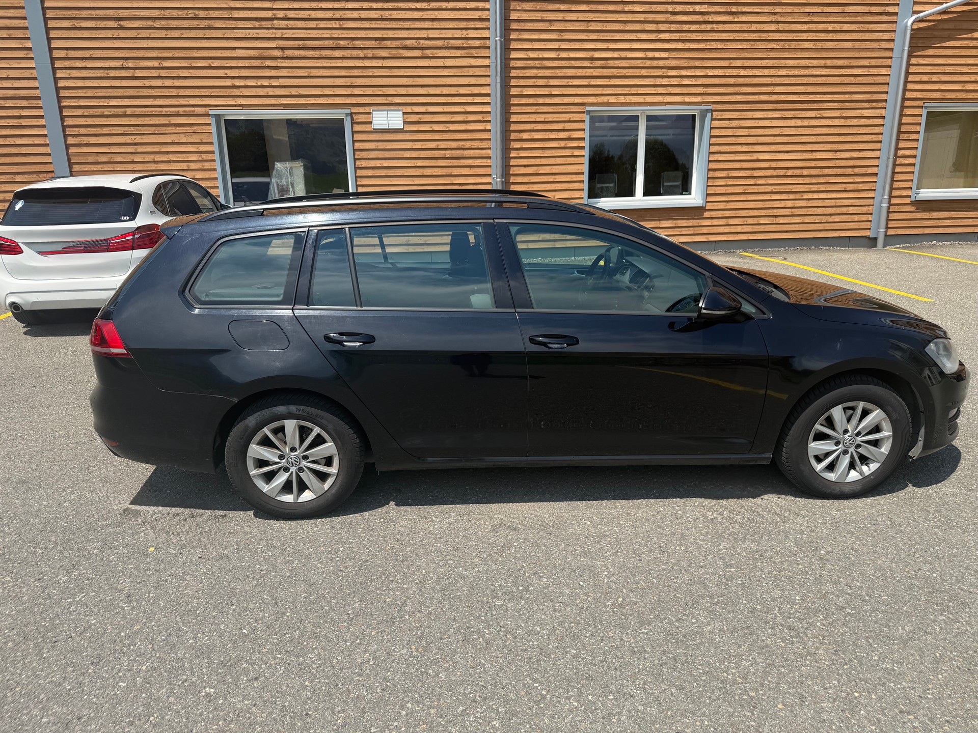 VW Golf Variant 1.6 TDI Comfortline DSG-image-3
