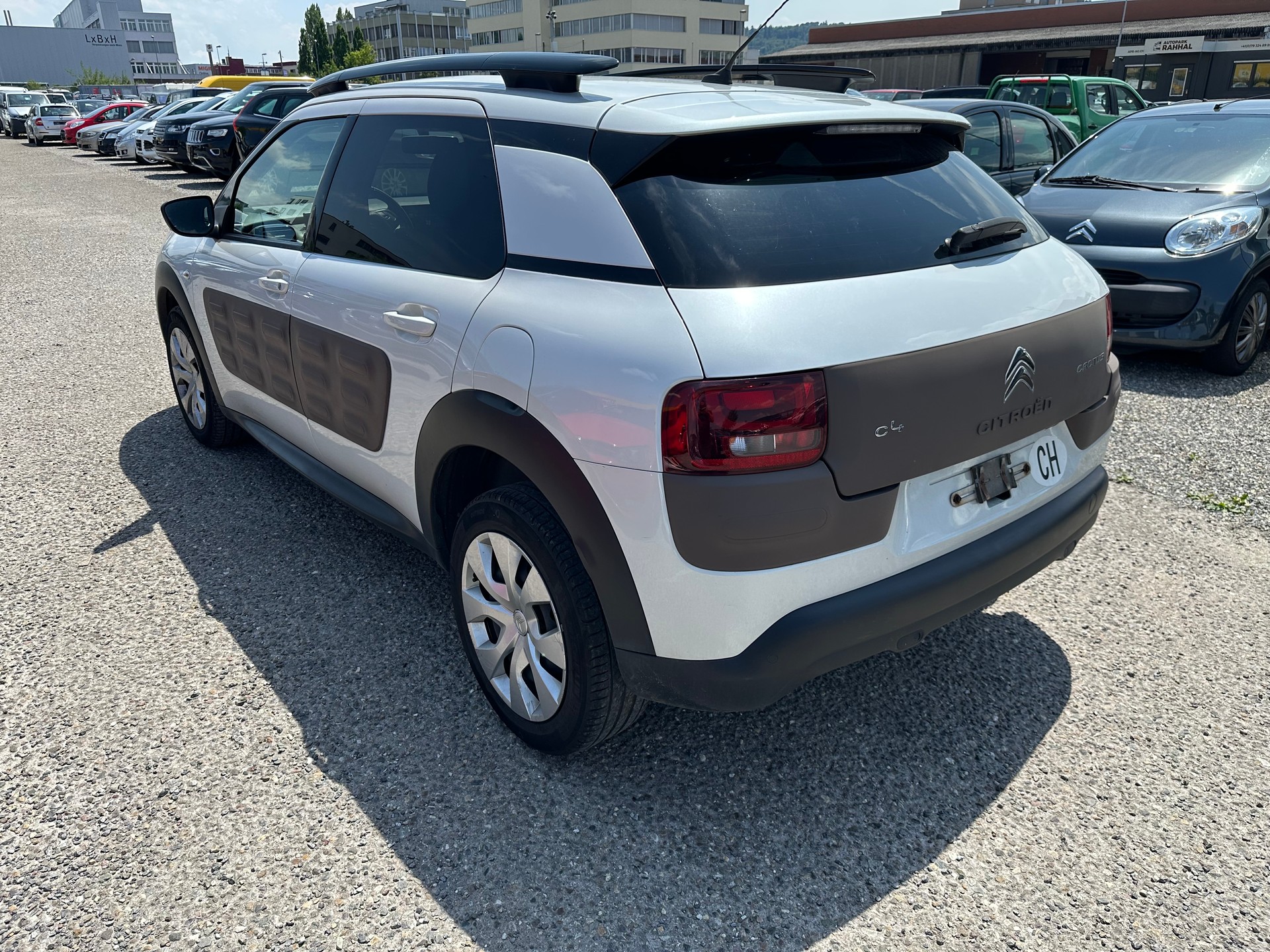 CITROEN C4 Cactus 1.6 BlueHDi Shine Edition-image-5