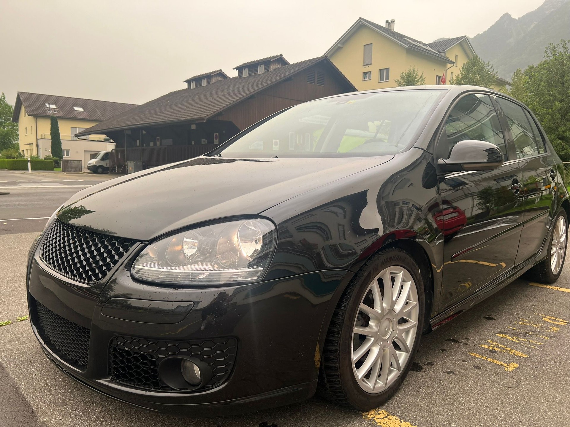 VW GOLF-image-0