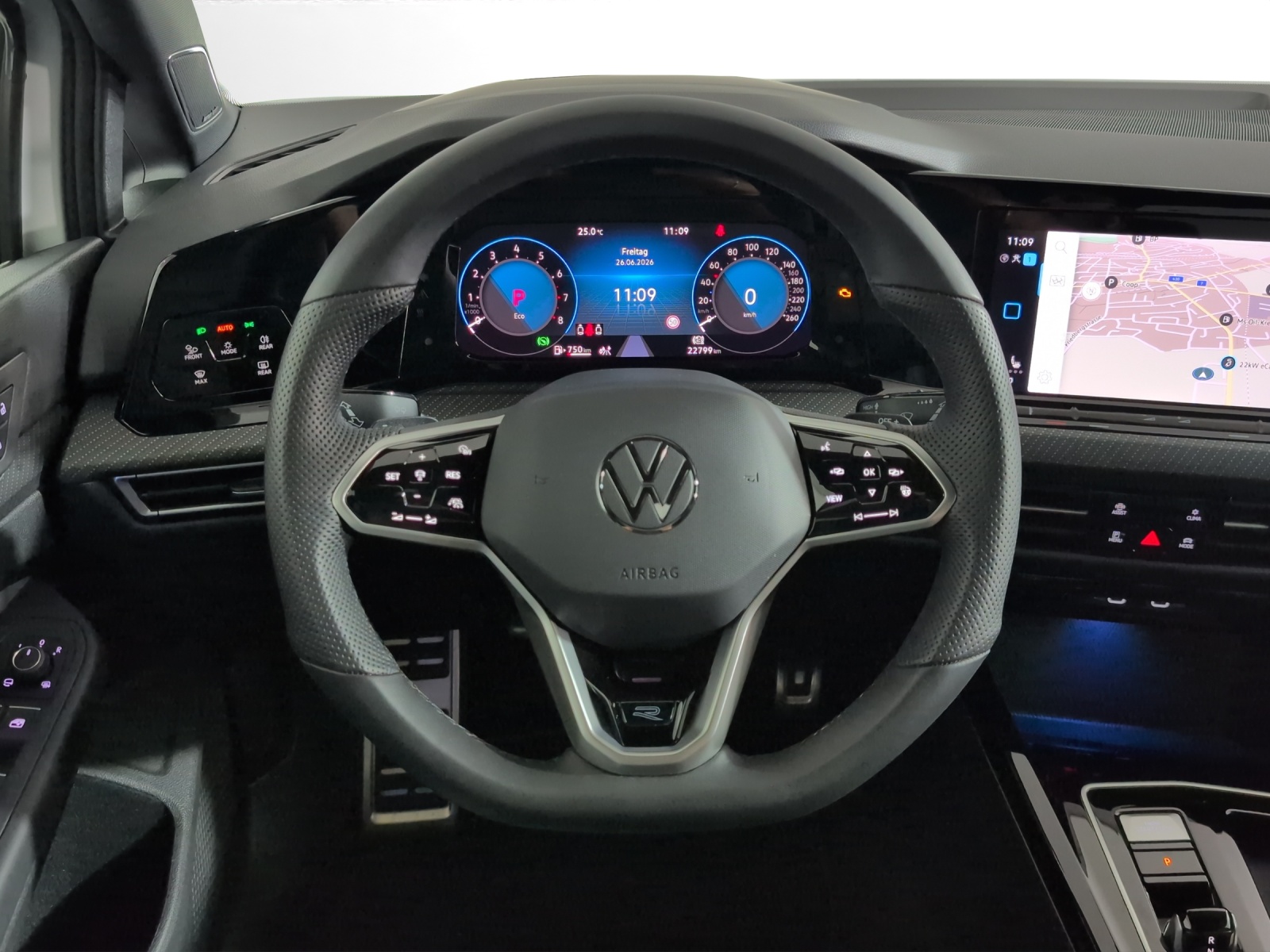 VW Golf 1.5 eTSI mHEV ACT R-Line 75 Edition DSG-image-11
