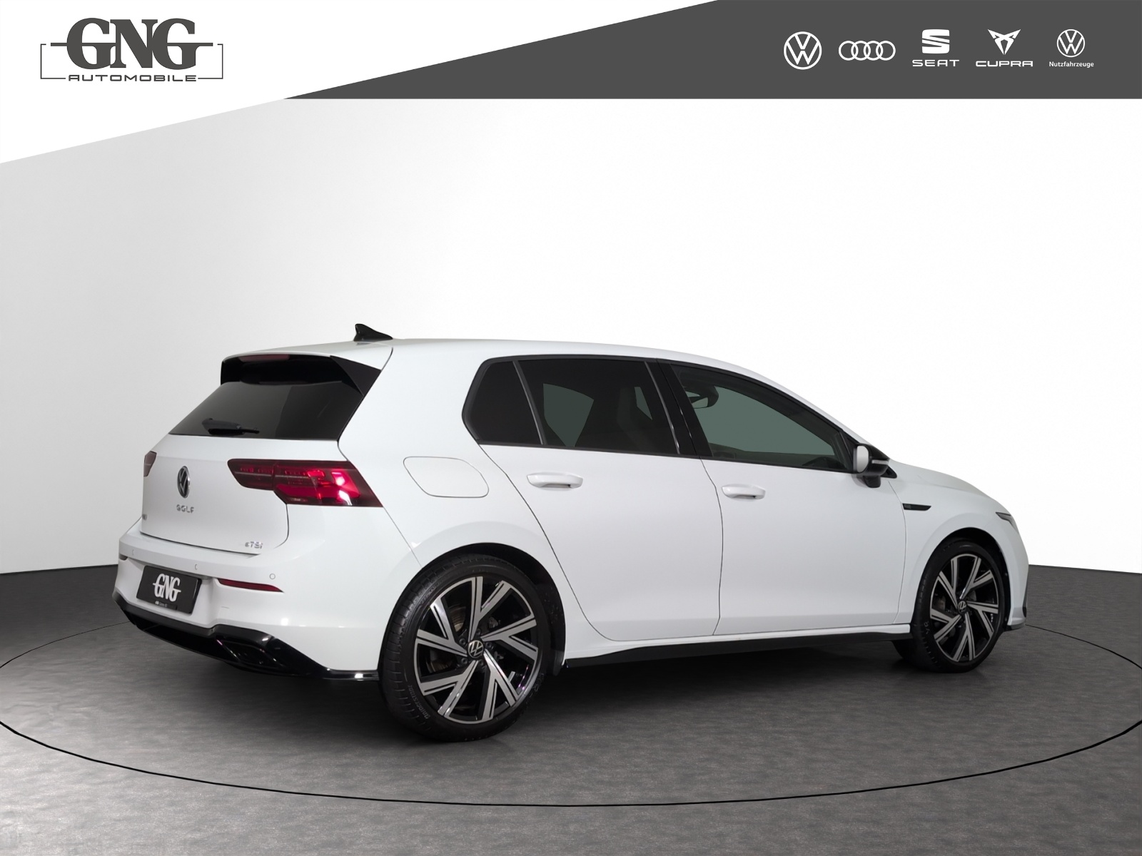 VW Golf 1.5 eTSI mHEV ACT R-Line 75 Edition DSG-image-2