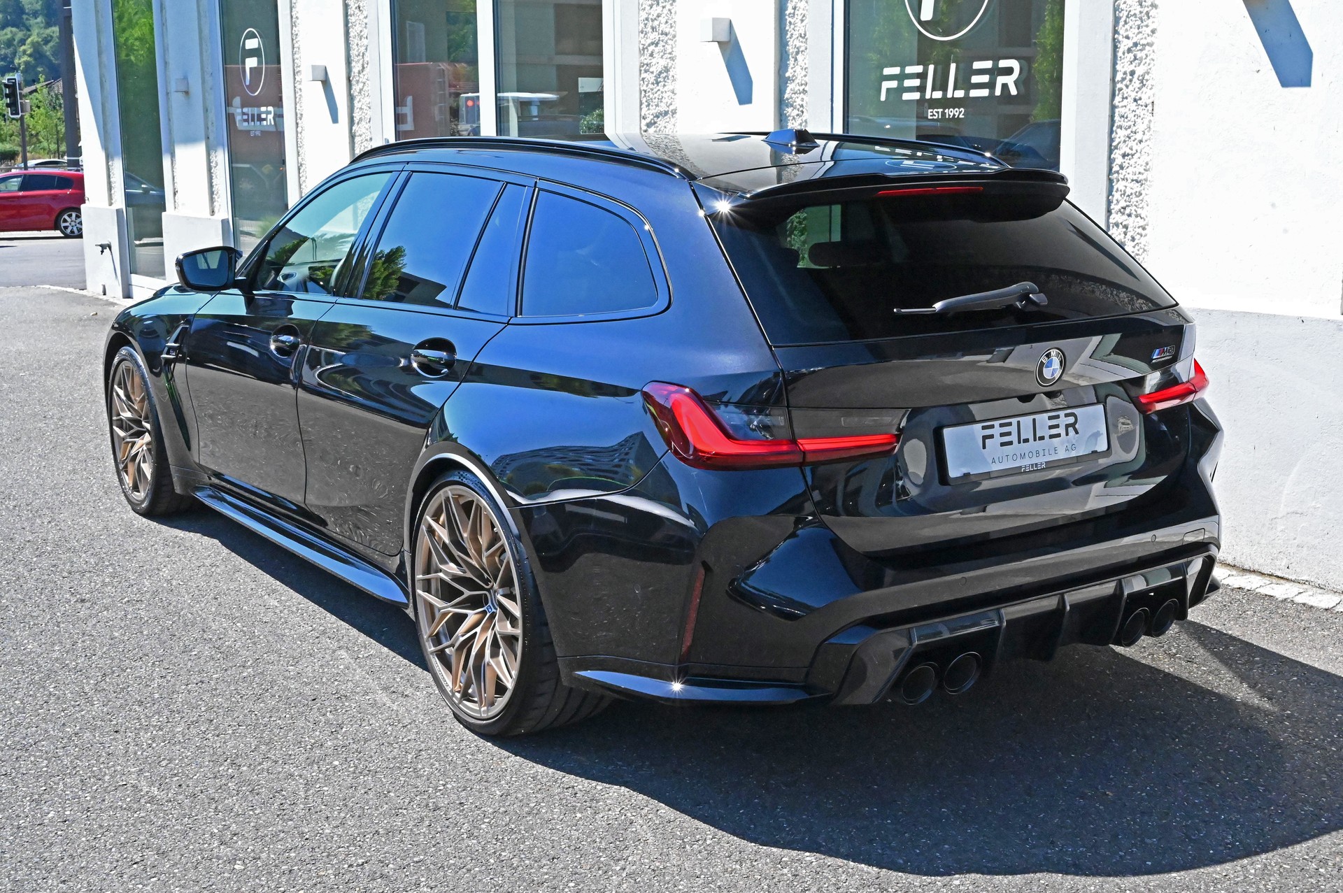 BMW M3 Touring xDrive Competition M-image-11