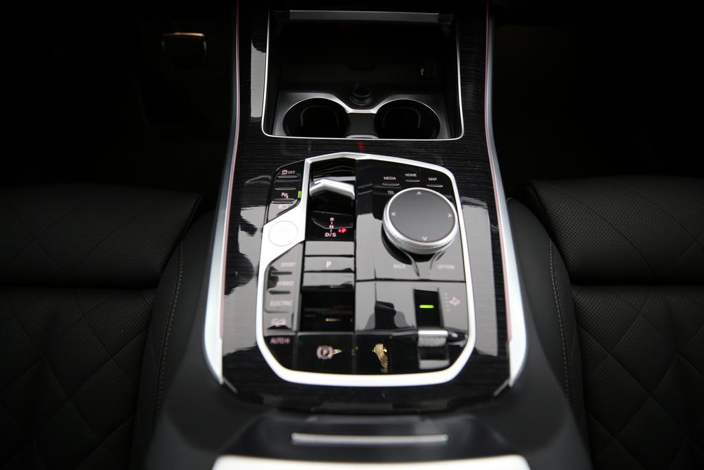 BMW X5 50e xDrive SAG-image-11