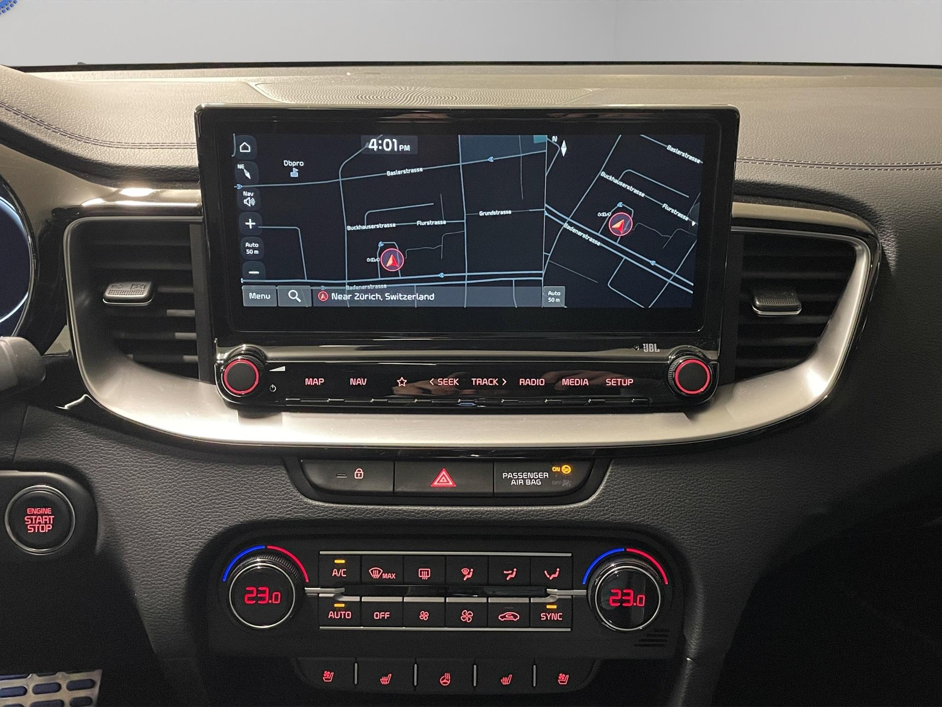 KIA Ceed SW 1.5 T-GDi MHEV GT-Line-image-8