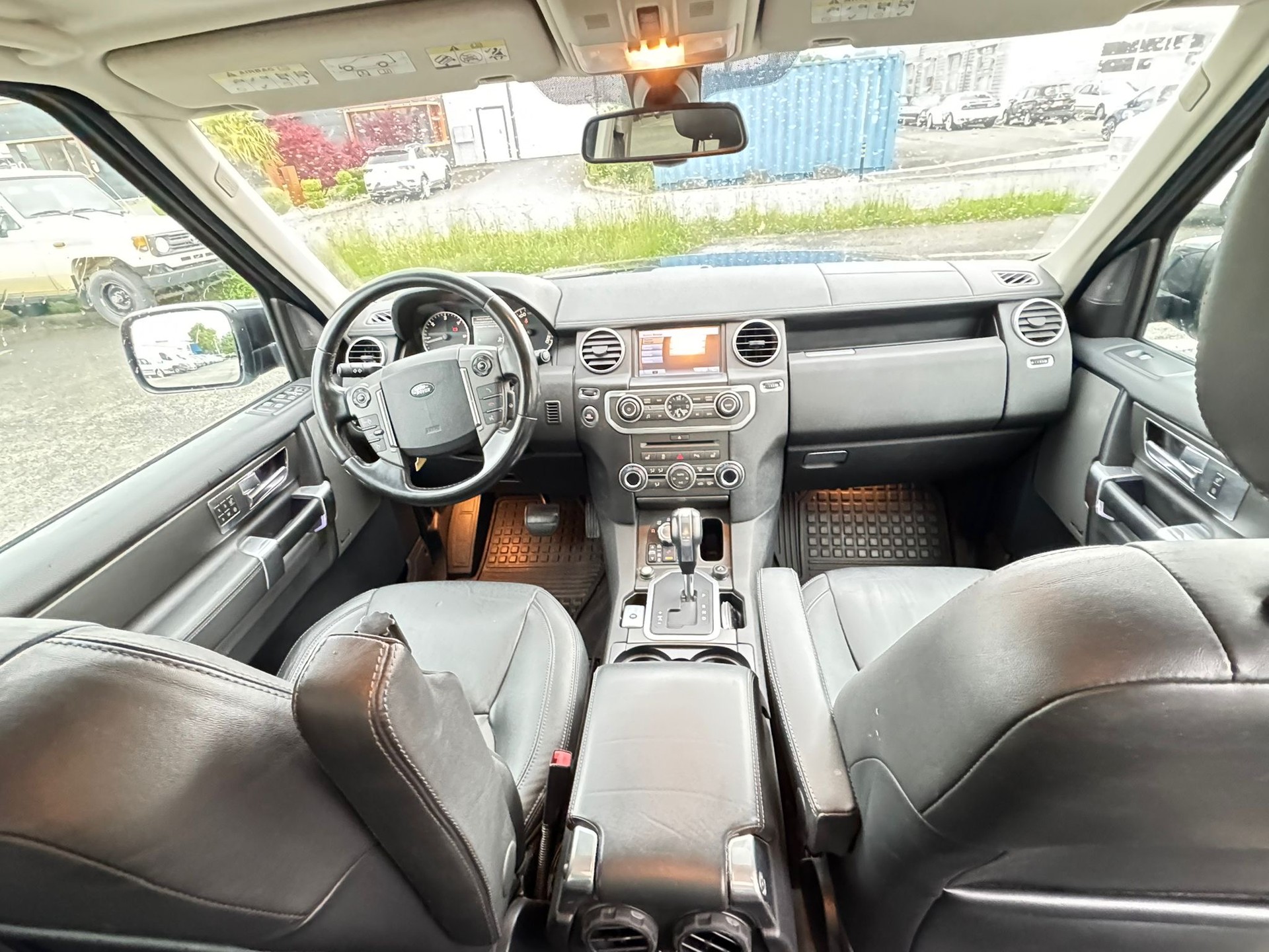 LAND ROVER DISCOVERY-image-5