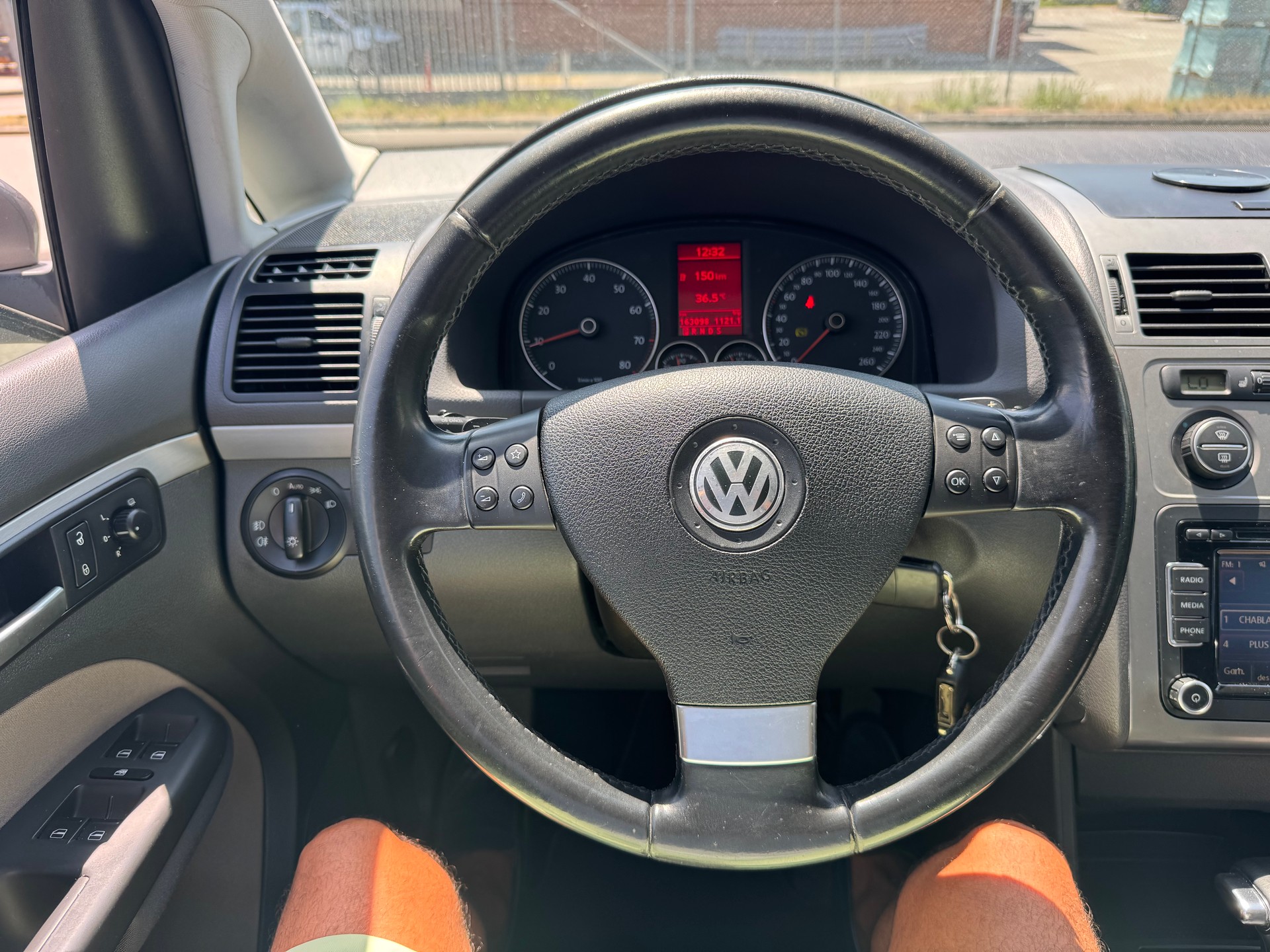 VW Touran 1.4 TSI Trendline DSG-image-19