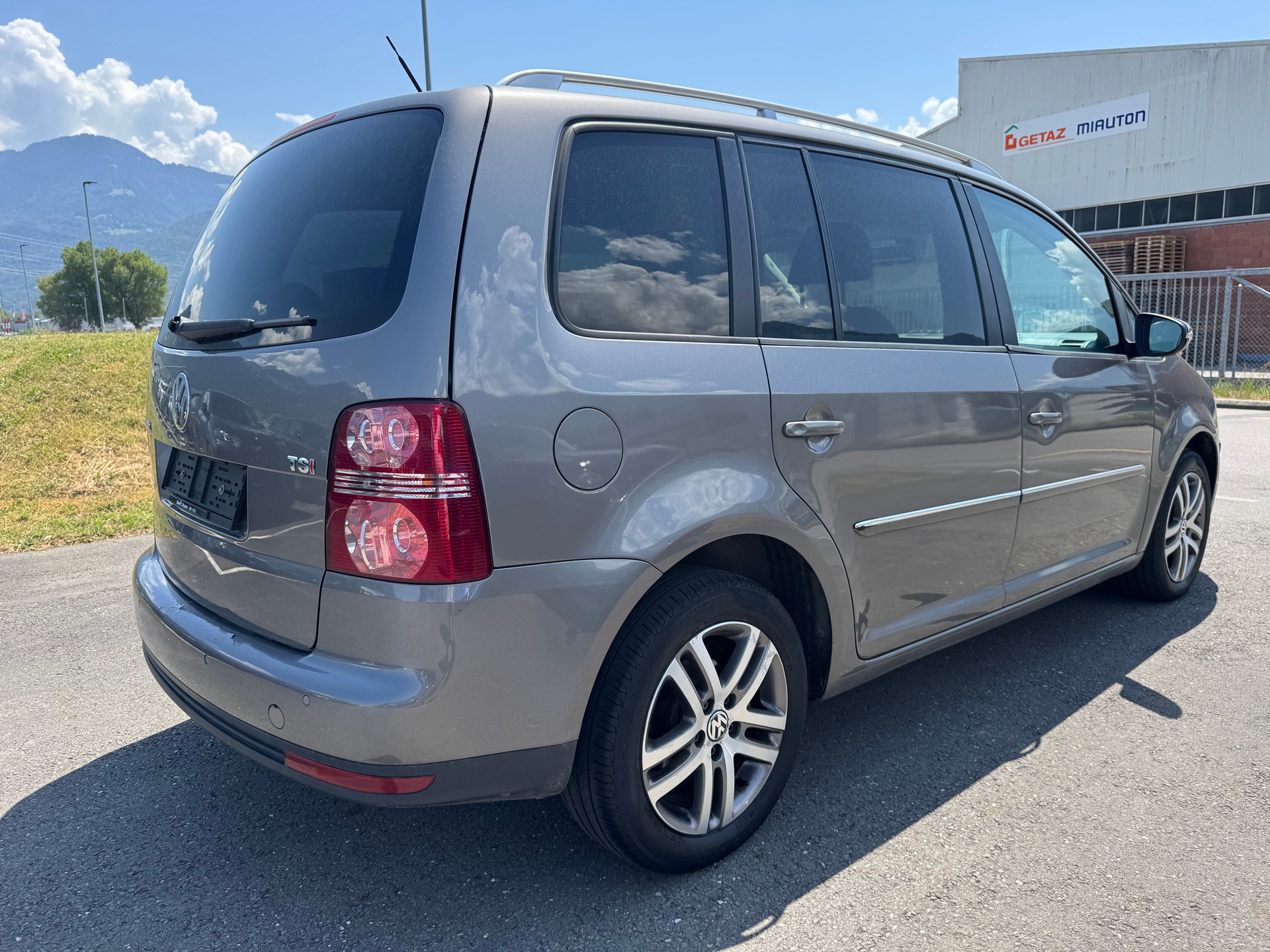 VW Touran 1.4 TSI Trendline DSG-image-6