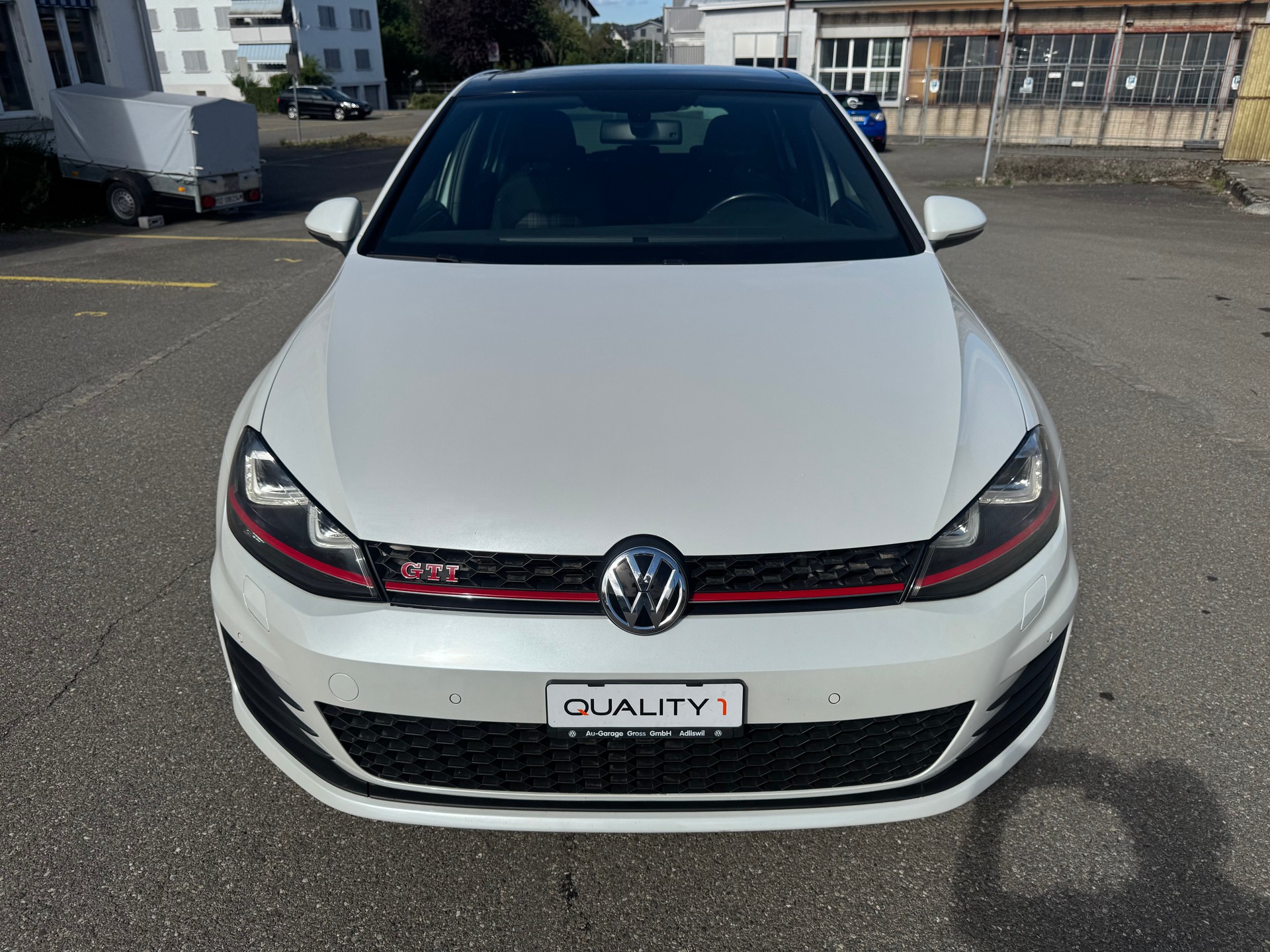VW Golf 2.0 TSI GTI Performance-image-1