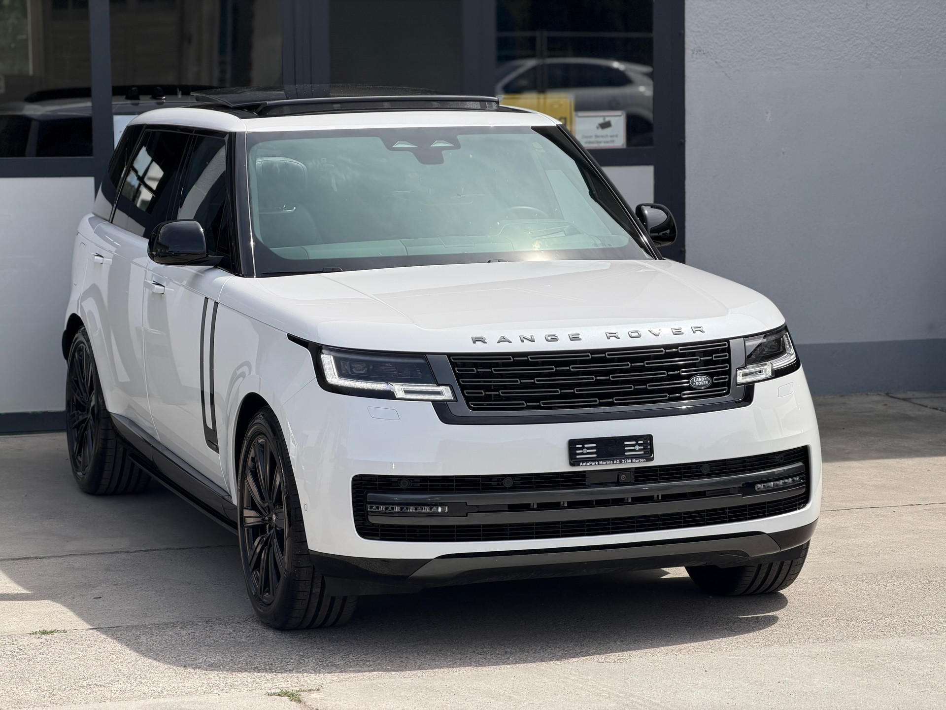LAND ROVER Range Rover LWB SV P530 4.4 V8 Autobiography Automatic-image-3
