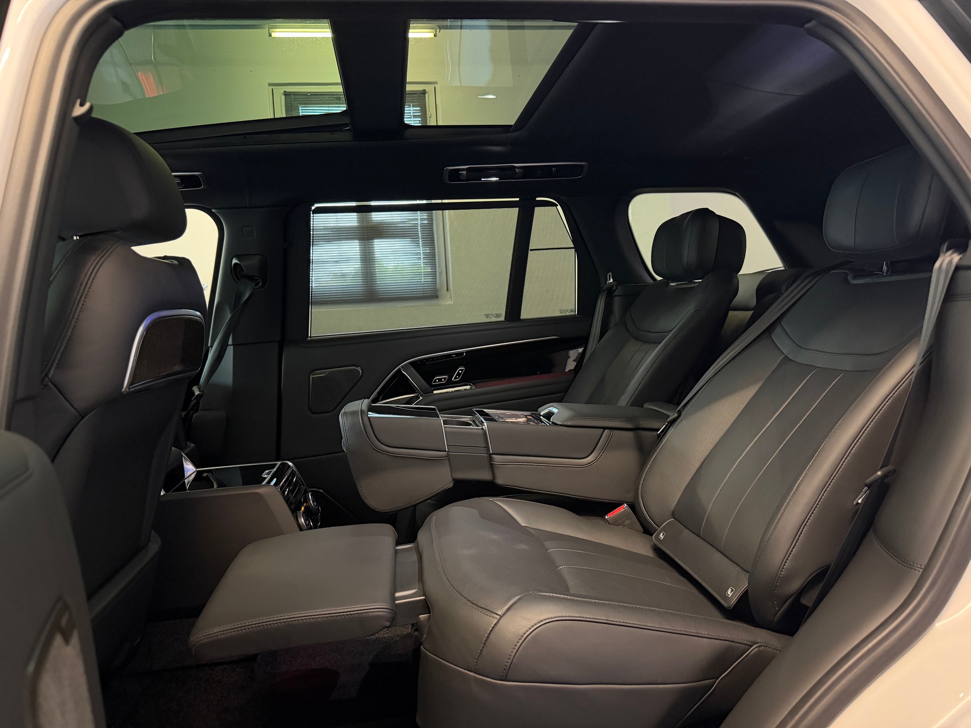 LAND ROVER Range Rover LWB SV P530 4.4 V8 Autobiography Automatic-image-15