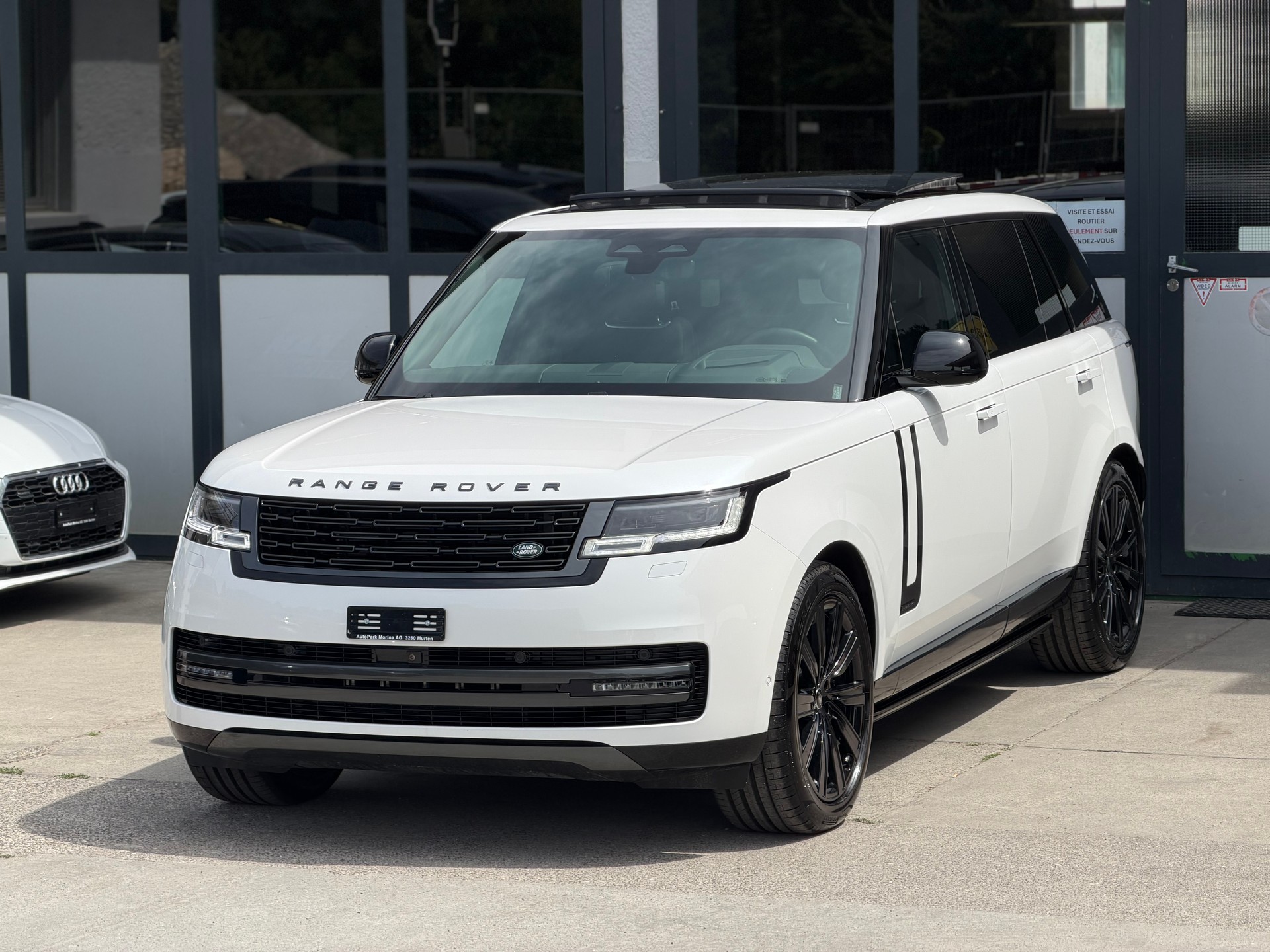 LAND ROVER Range Rover LWB SV P530 4.4 V8 Autobiography Automatic-image-1