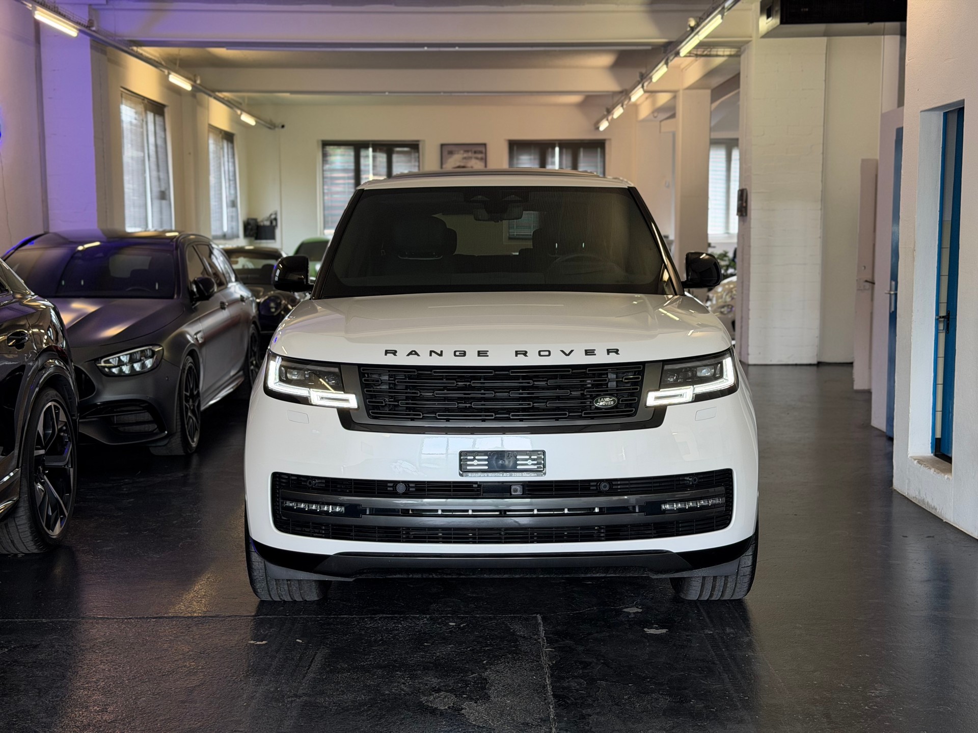 LAND ROVER Range Rover LWB SV P530 4.4 V8 Autobiography Automatic-image-8
