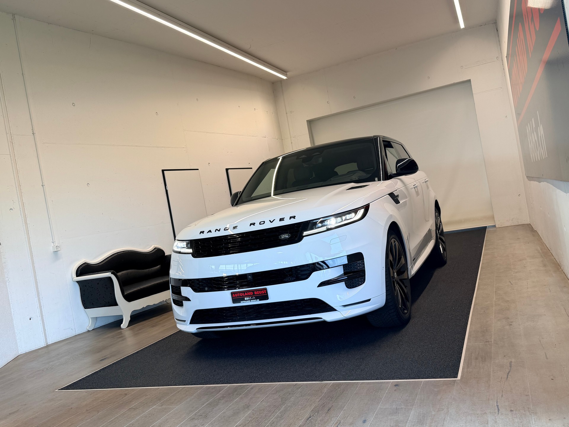 LAND ROVER Range Rover Sport D350 3.0 TD6 MHEV Autobography Automatic-showroom-element-2