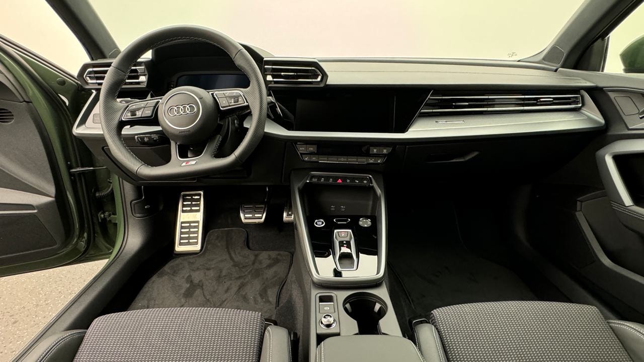 AUDI A3 Sportback TFSI 110 kW S line S tronic-image-5