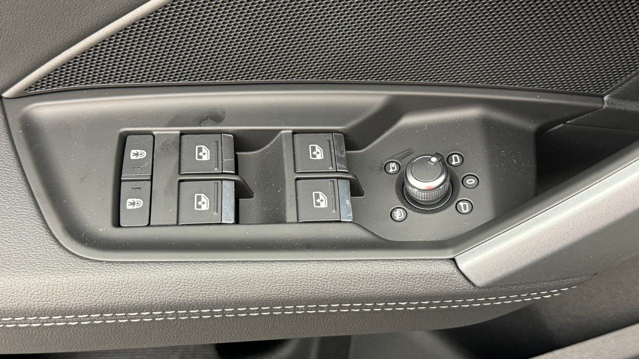 AUDI A3 Sportback TFSI 110 kW S line S tronic-image-8