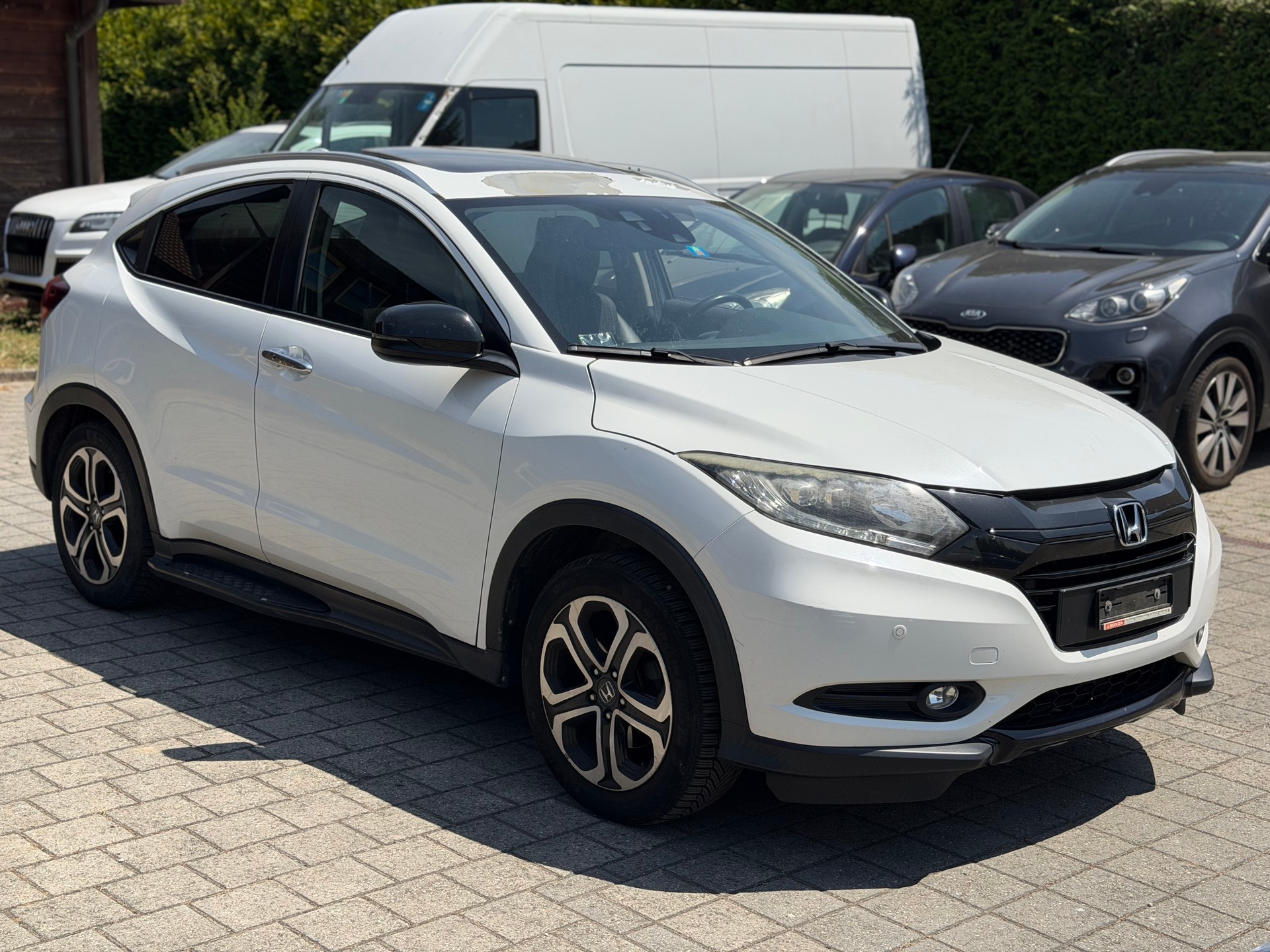 HONDA HR-V 1.5i-VTEC Executive CVT-image-2