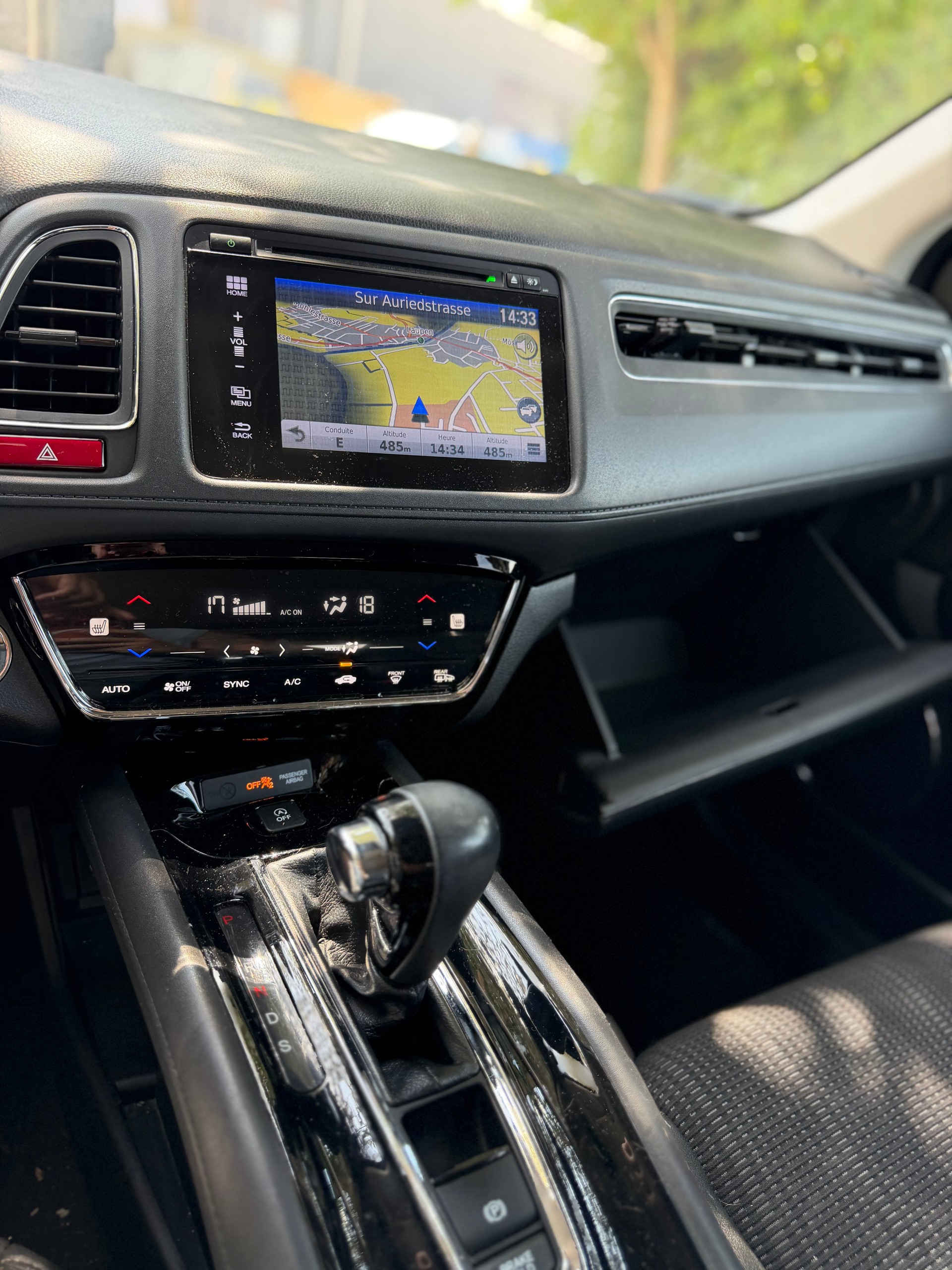HONDA HR-V 1.5i-VTEC Executive CVT-image-12