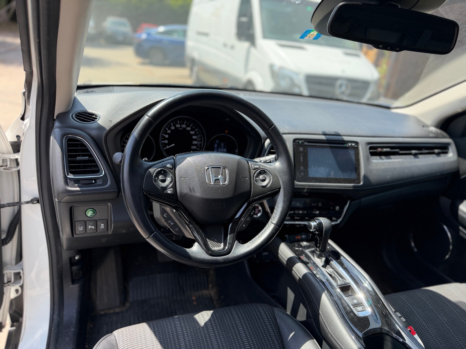 HONDA HR-V 1.5i-VTEC Executive CVT-image-9