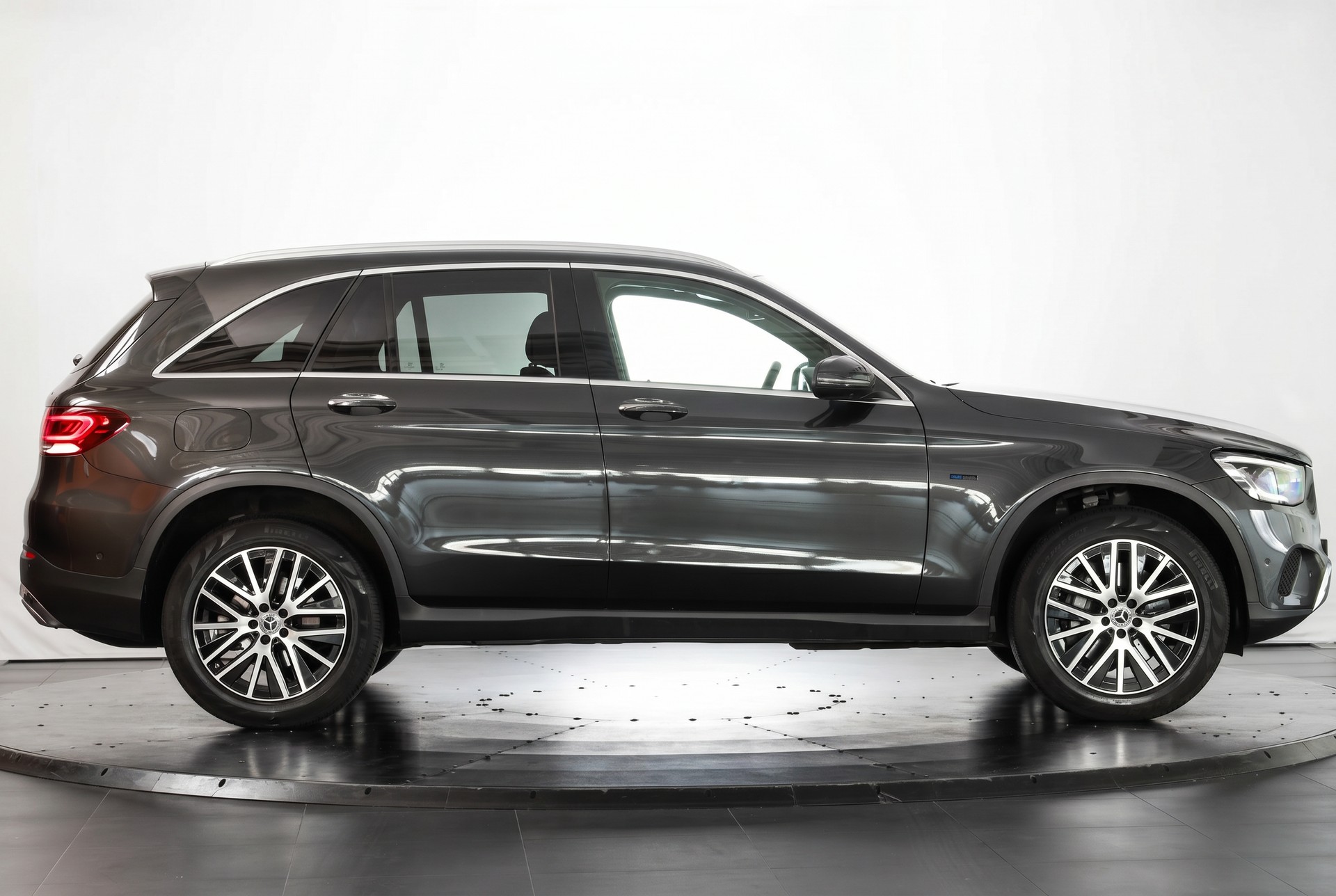 MERCEDES-BENZ GLC 300 de Off-Road 4Matic 9G-Tronic-image-3
