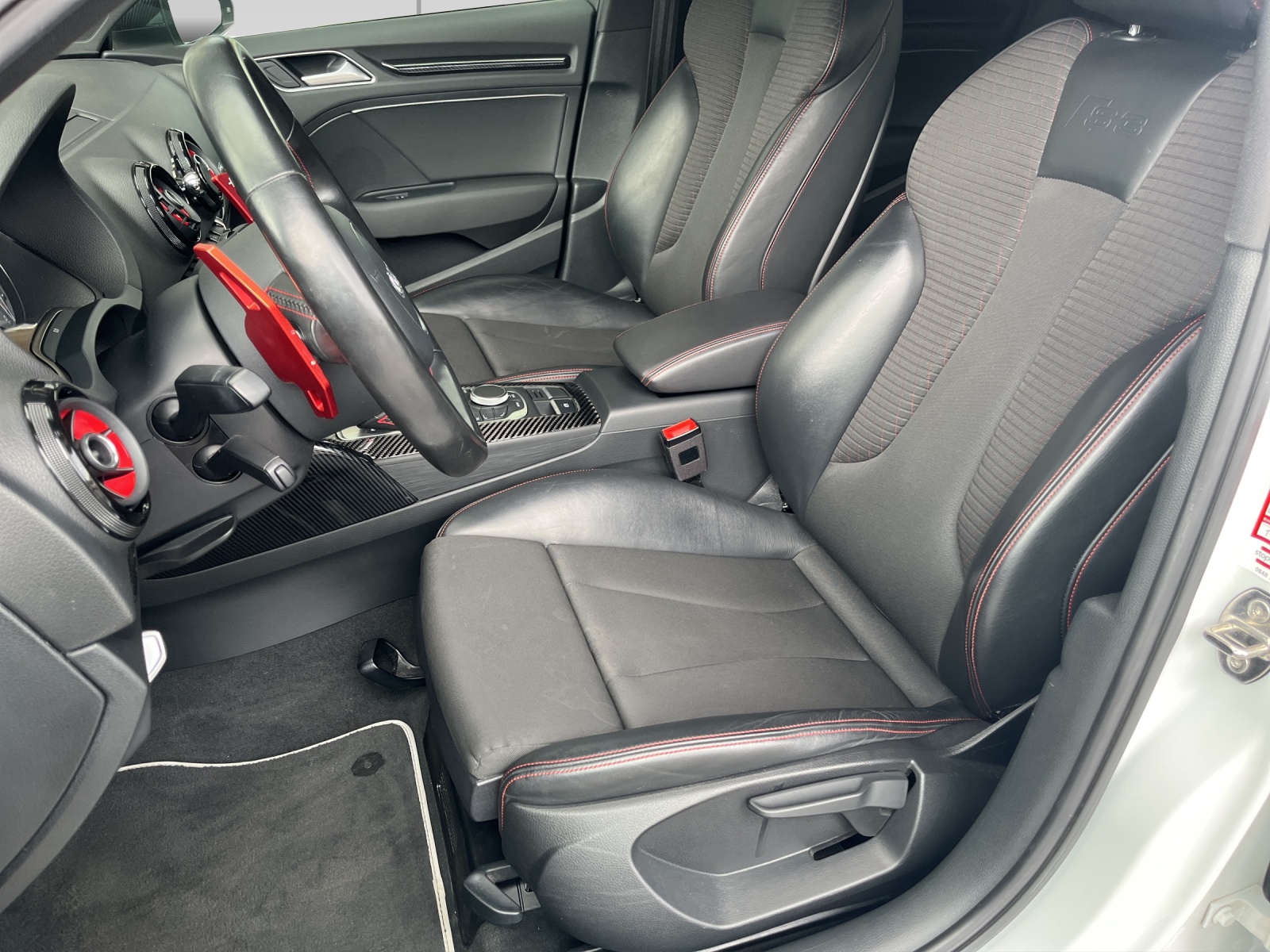 AUDI S3 Sportback 2.0 TFSI quattro S-tronic-image-6