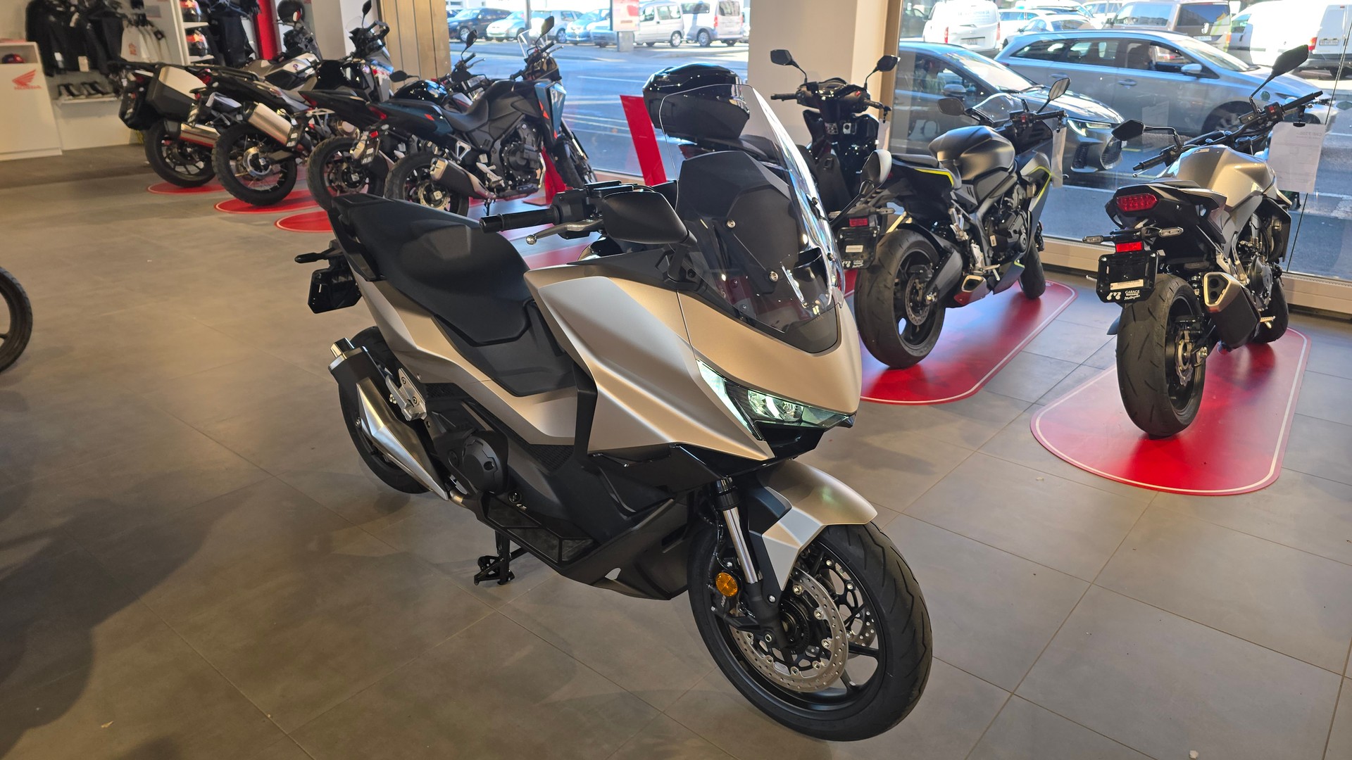 HONDA NSS 750
