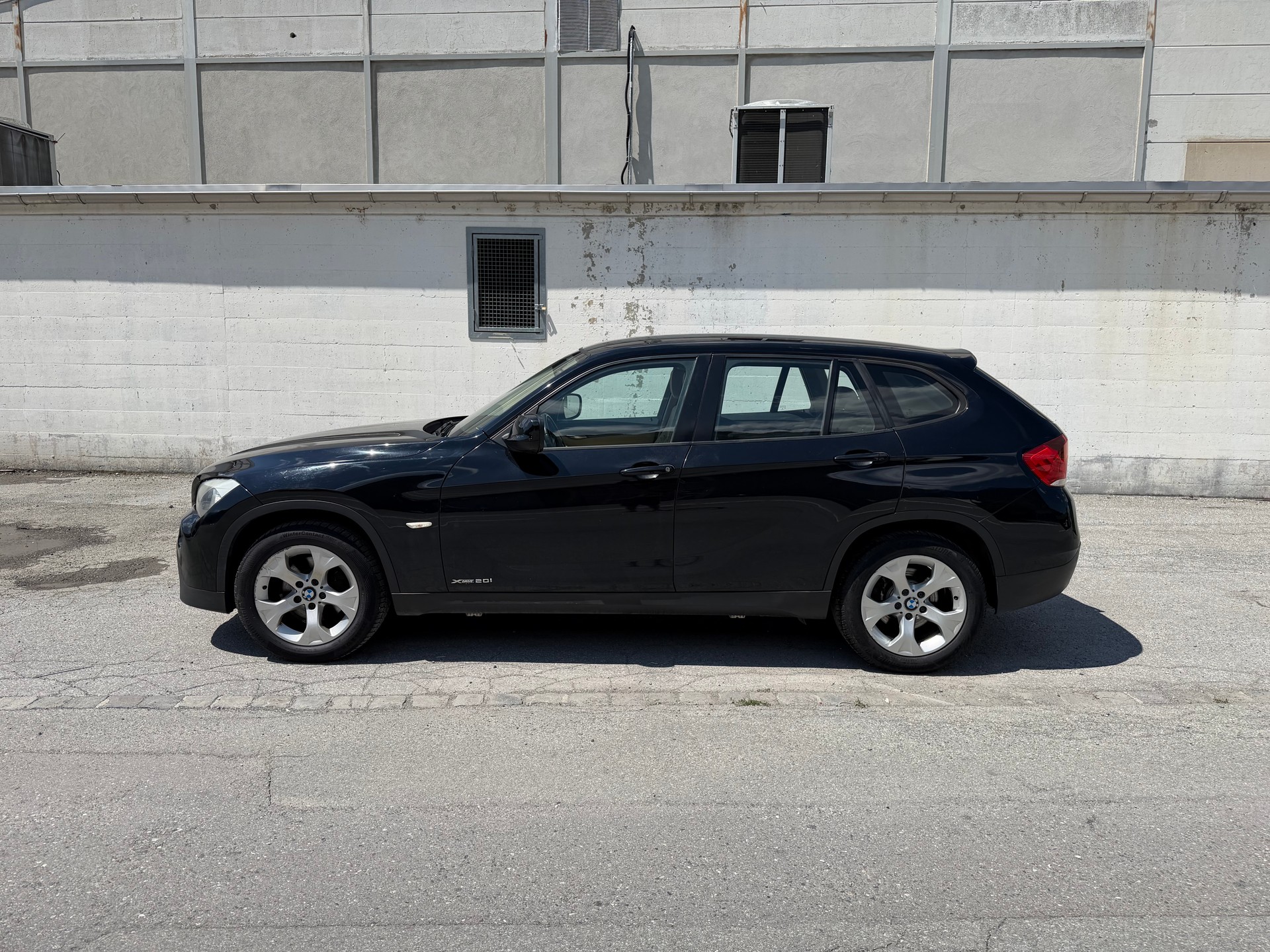 BMW X1 xDrive 20i Steptronic-image-1