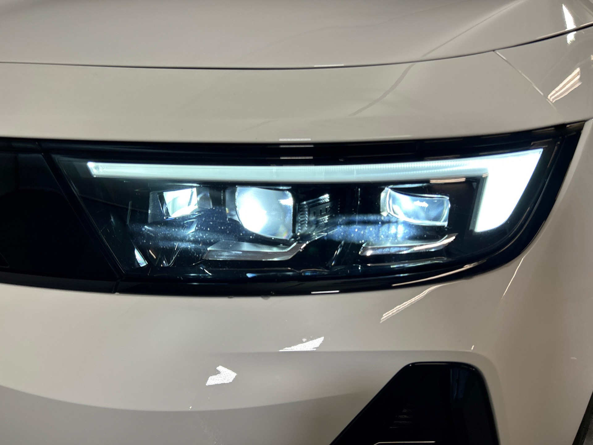 OPEL Astra Sports Tourer 1.6 T PHEV 225 GSe-image-14