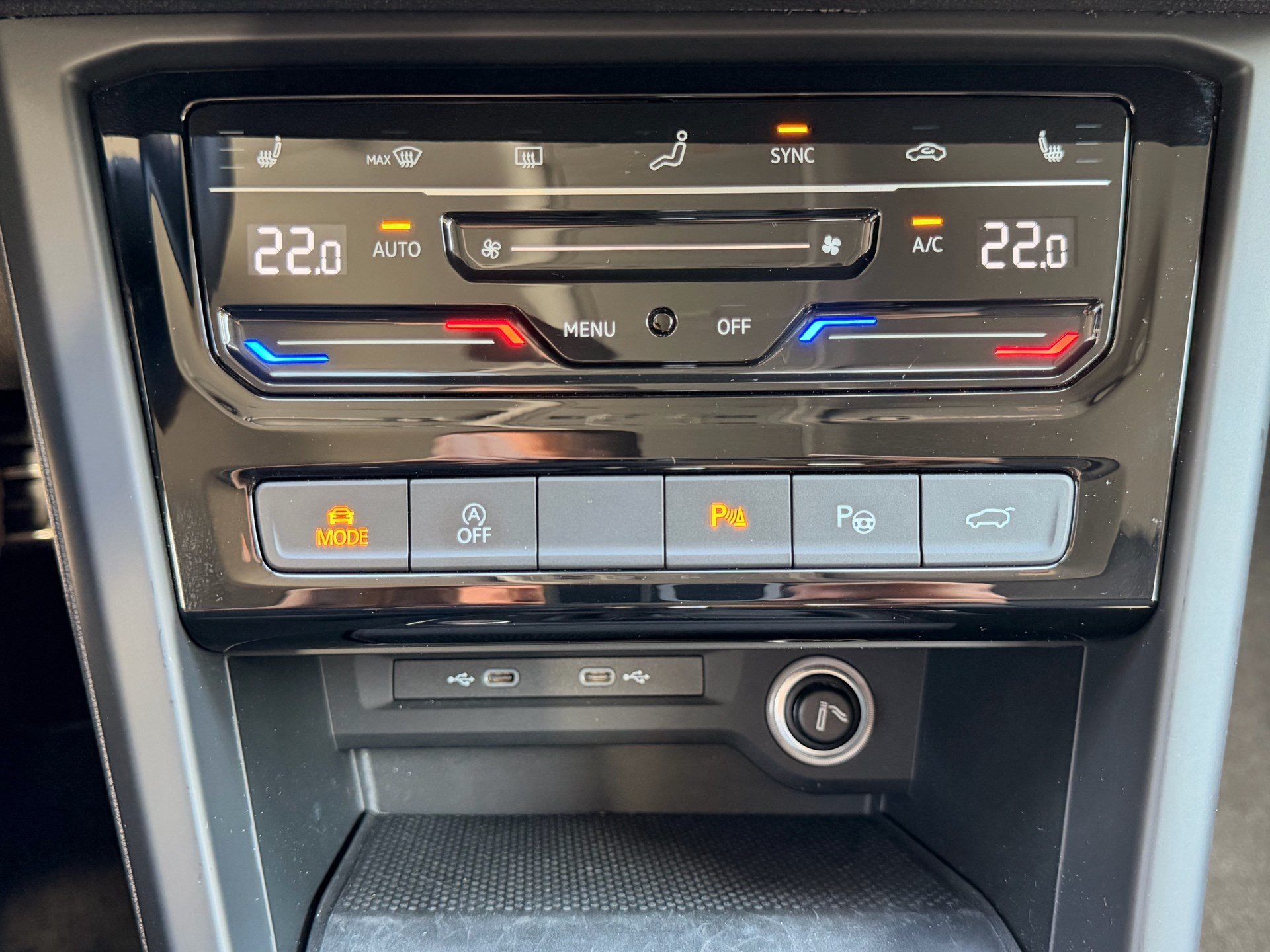 VW Touran 1.5 TSI 150PS GOAL *** FAMILIENAUTO MIT 4 JAHRE WERKSGARANTIE ***-image-21