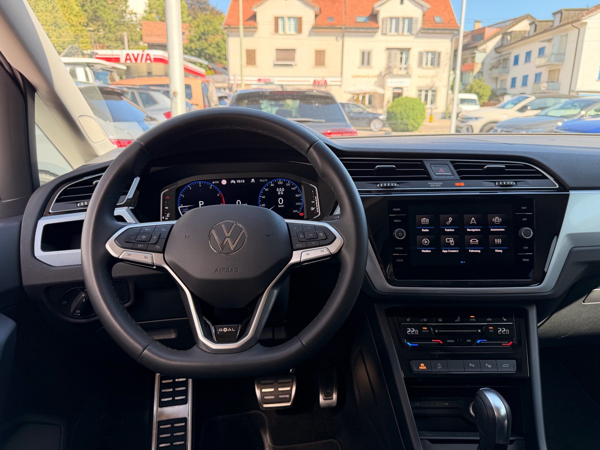 VW Touran 1.5 TSI 150PS GOAL *** FAMILIENAUTO MIT 4 JAHRE WERKSGARANTIE ***-image-8