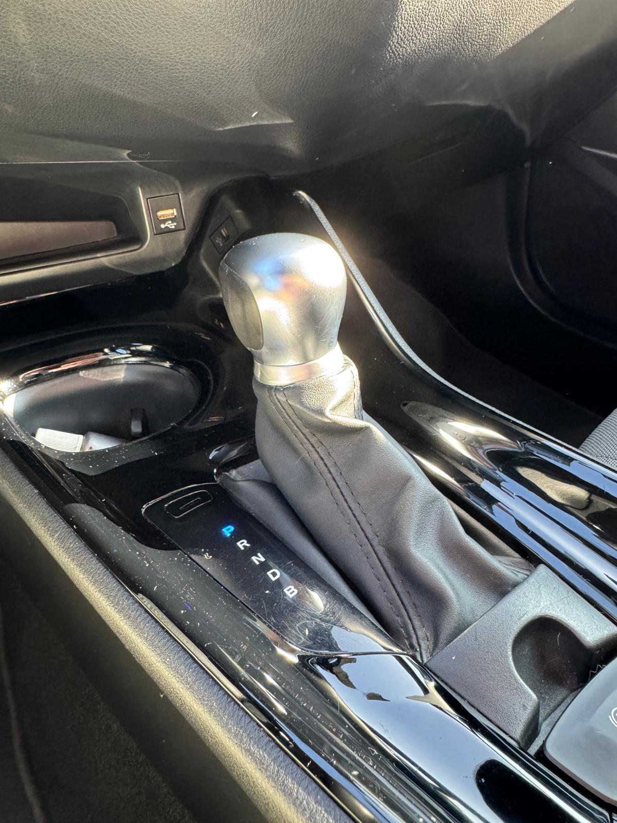TOYOTA C-HR 1.8 HSD CVT Trend-image-25