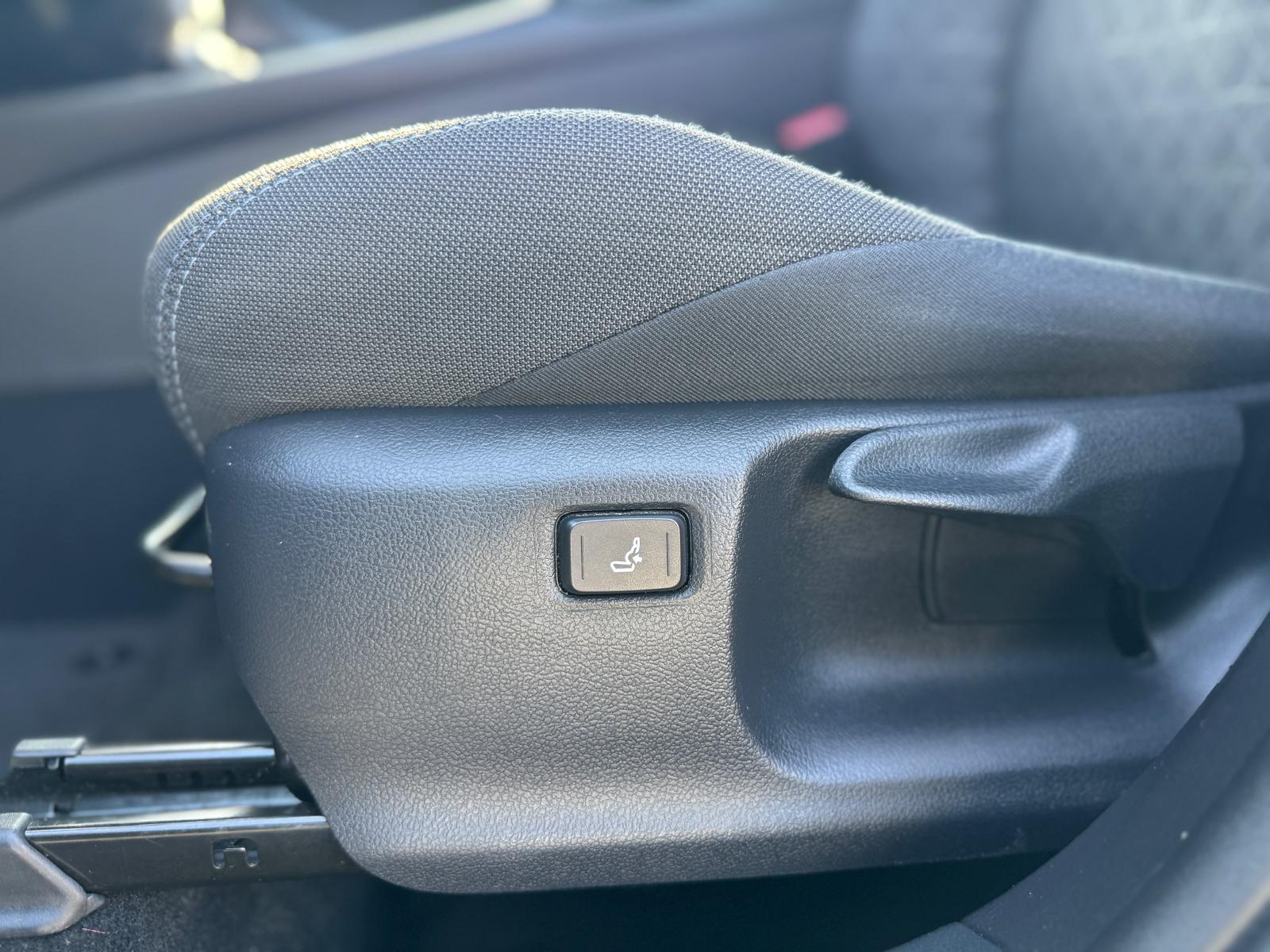 TOYOTA C-HR 1.8 HSD CVT Trend-image-10