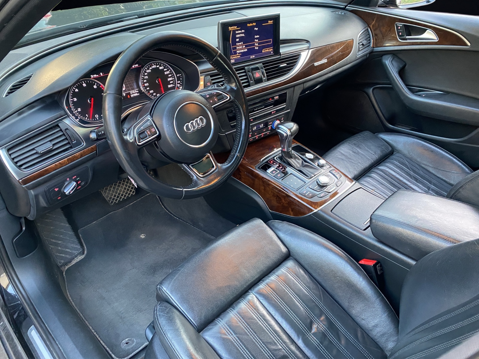 AUDI A6 Avant 2.8 FSI V6 quattro S-tronic-image-9