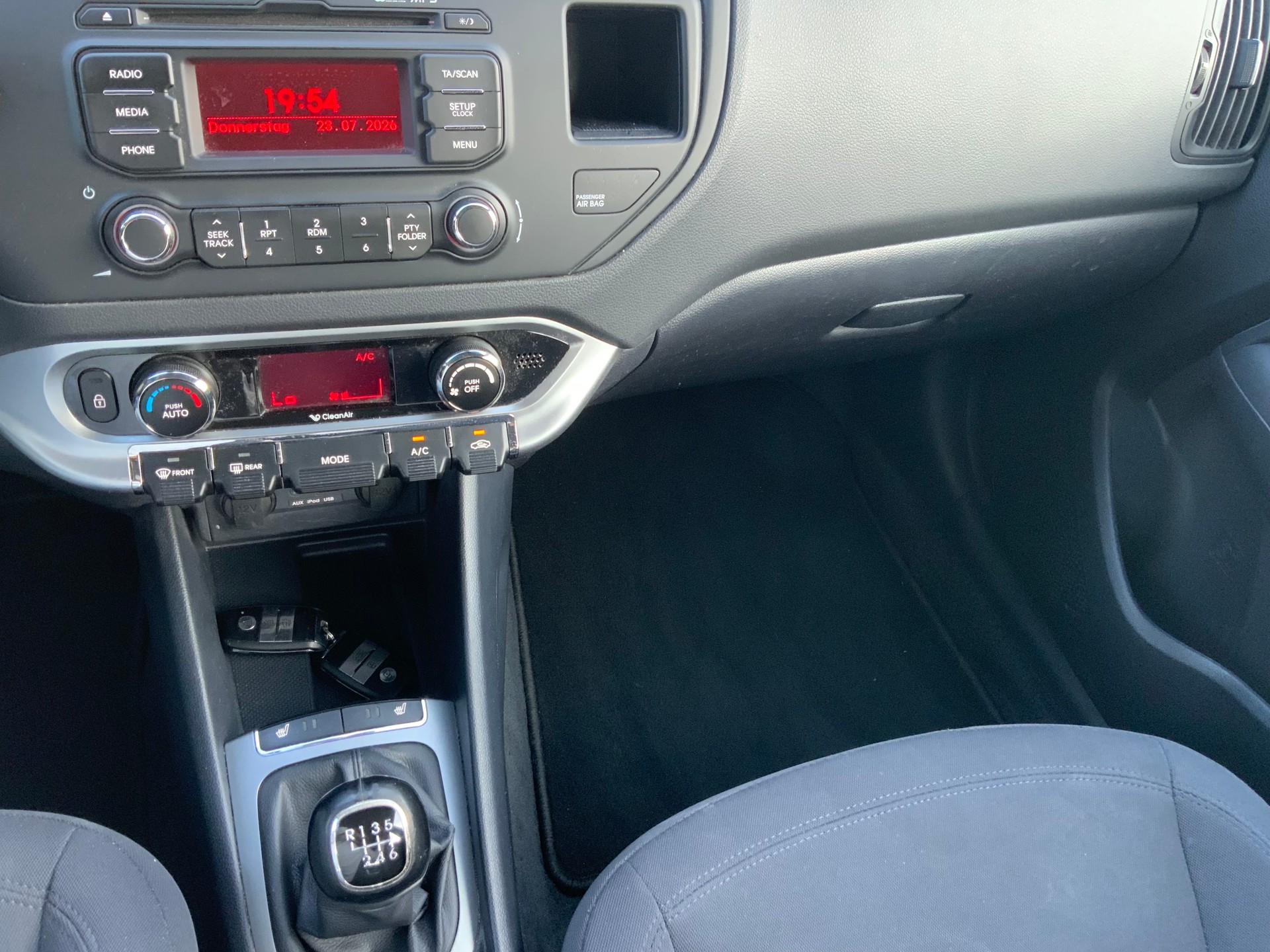 KIA Rio 1.4 CVVT Style-image-9