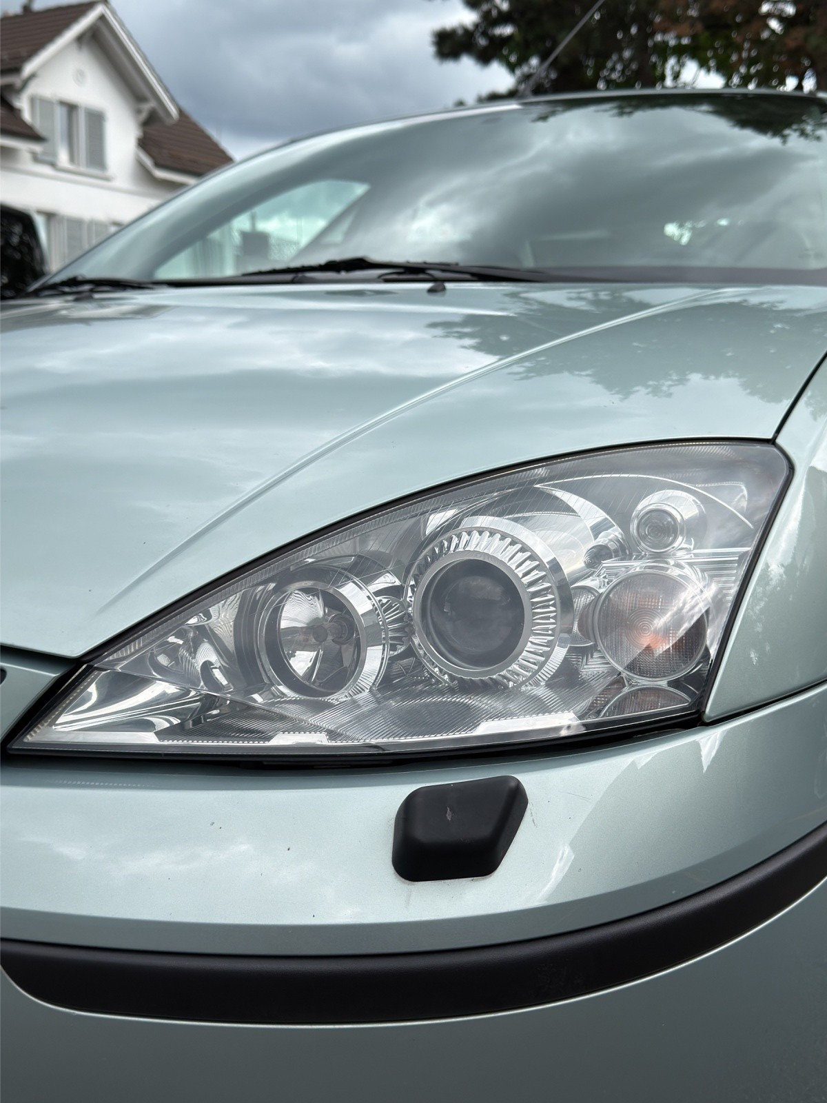 FORD Focus 2.0i 16V Ghia-image-14