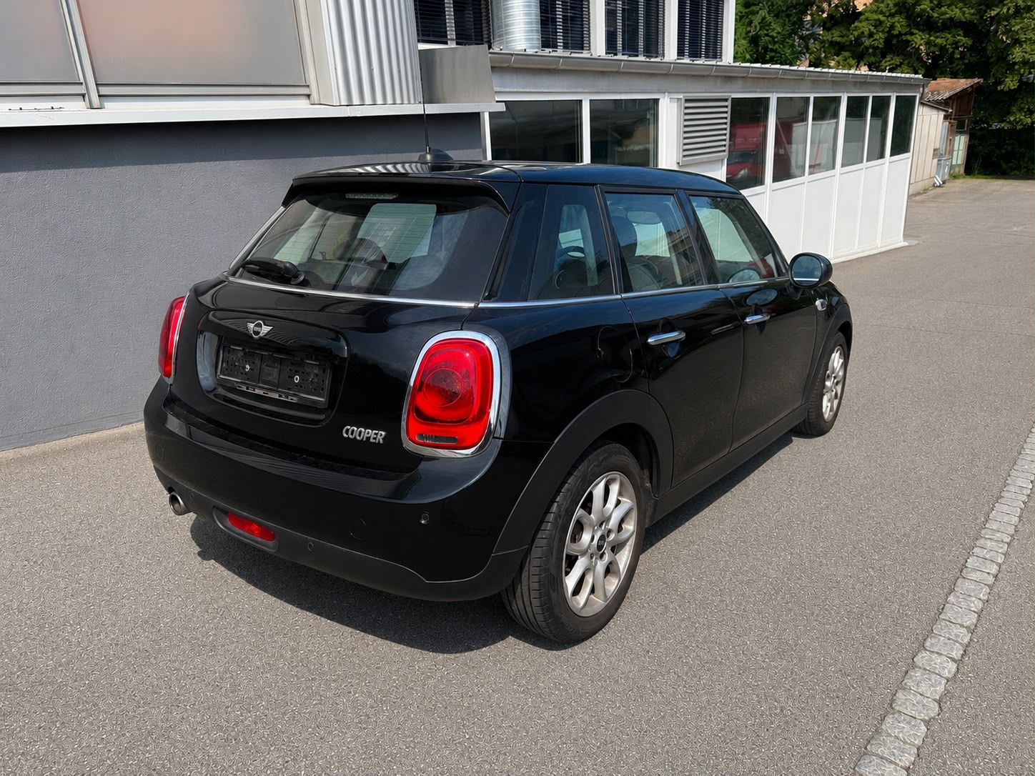 MINI Cooper Steptronic-showroom-element-2