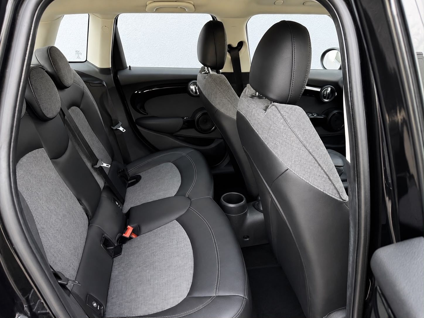 MINI Cooper Steptronic-image-14