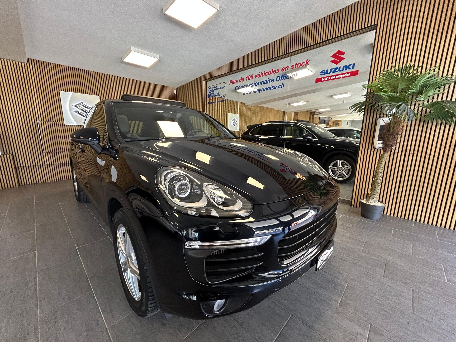 PORSCHE Cayenne 3.6 V6 S TipT-showroom-element-1