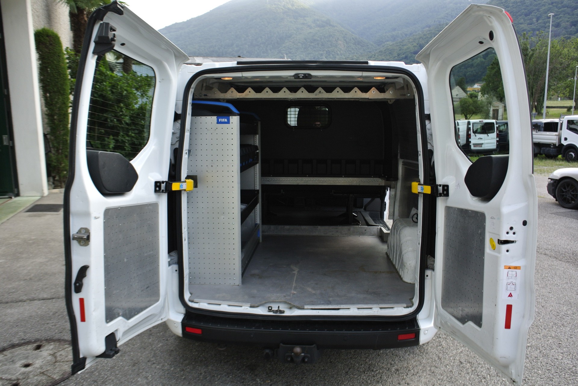 FORD Transit Custom Van 320 L2H1 DK Trend-image-15